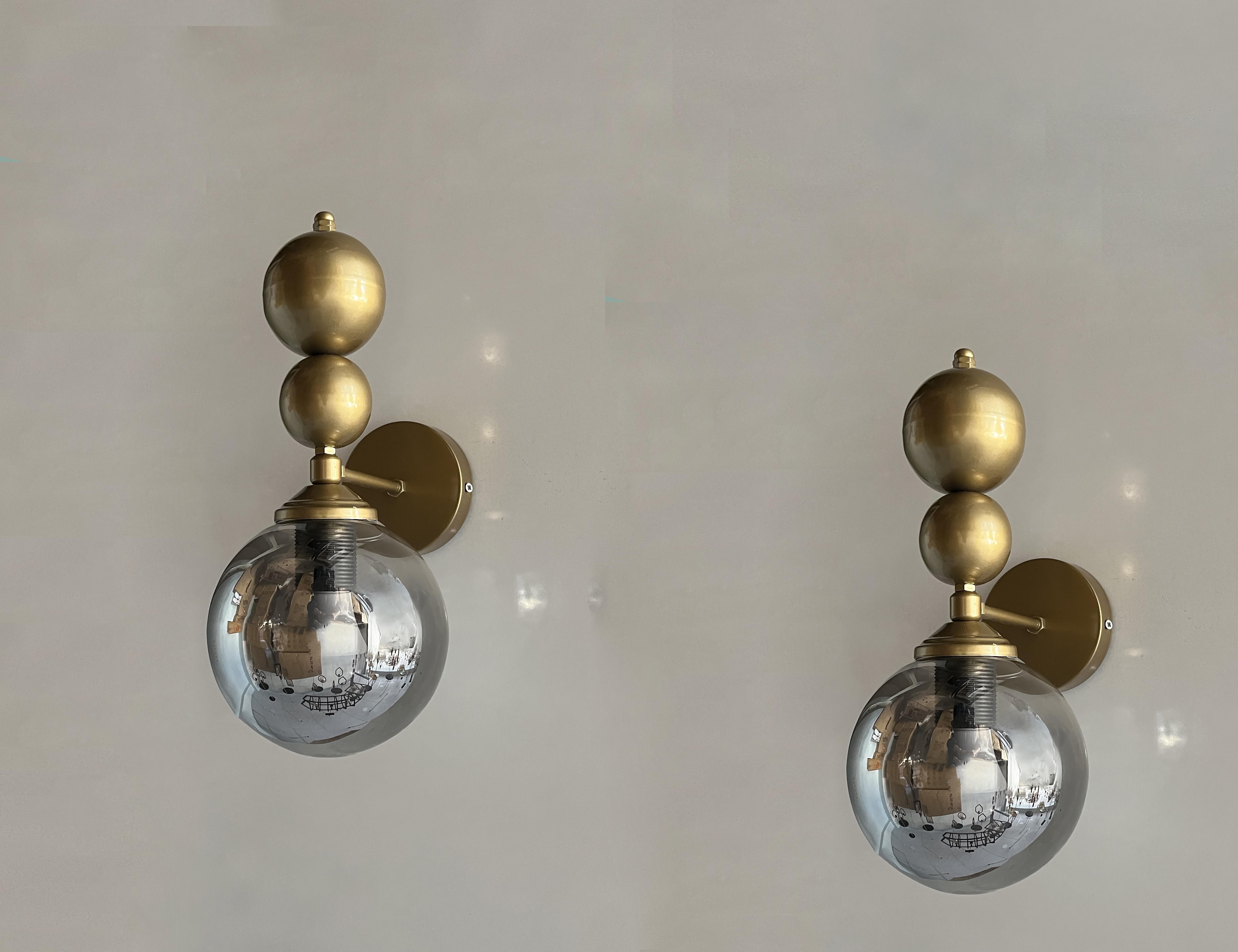Florida Eskitme Kasa Füme Glop Camlı Metal Pilli Aplik - 2 Adet - Özel Tasarım Lamba ve Pil DahilFeza BalCamlı Siyah Metal Modern 2 Adet Pilli Aplik - Özel Tasarım Lamba ve Pil Dahildir