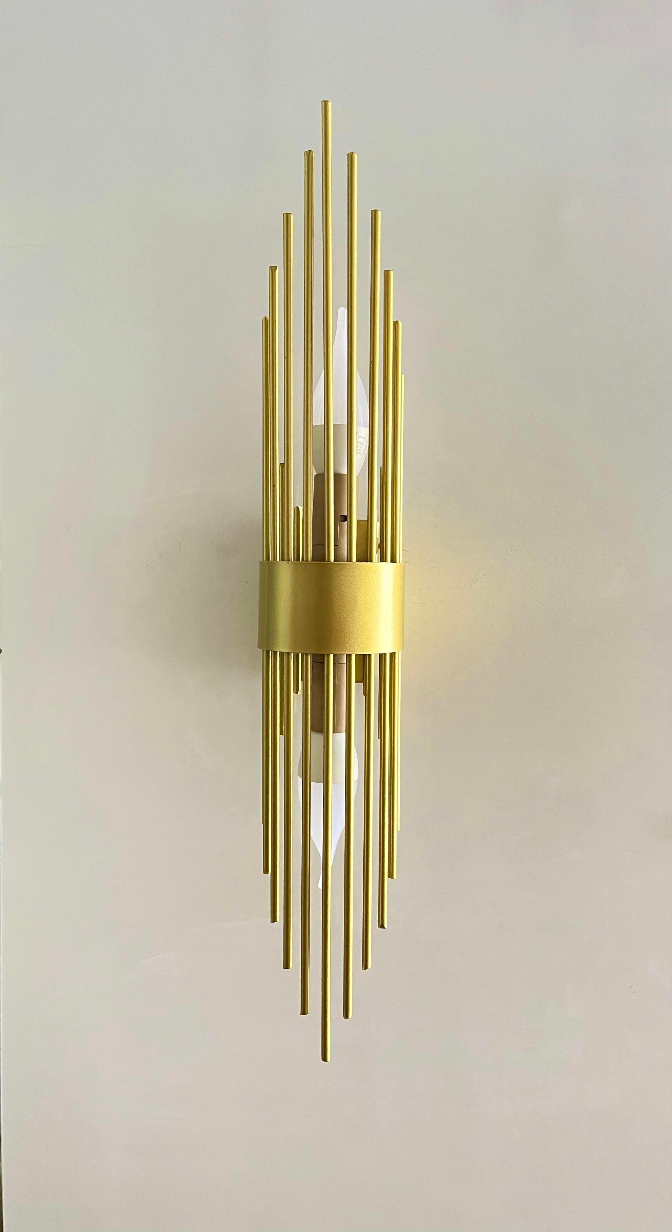Mercan Gold Metal Pilli Aplik Ampullü Modern Duvar Aplik Duvar Lambası İç Mekan Duvar ApliğiLemos Gold Metal Pilli Aplik - 9v pil Hediyedir -Tek Adet Fiyatıdır