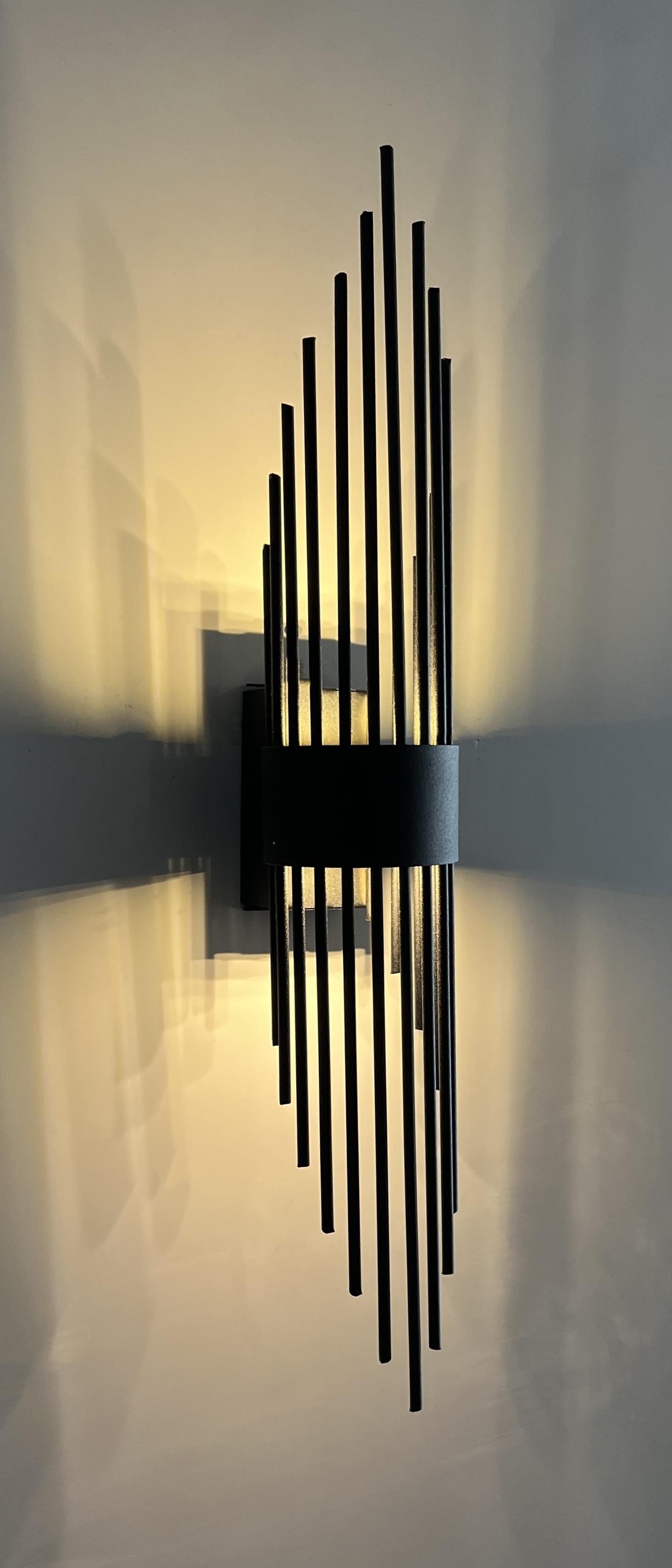 Mercan Siyah Metal Pilli Aplik Günışığı Ledli Modern Duvar Aplik Duvar Lambası İç Mekan Duvar ApliğiLemos Gold Metal Pilli Aplik - 9v pil Hediyedir -Tek Adet Fiyatıdır