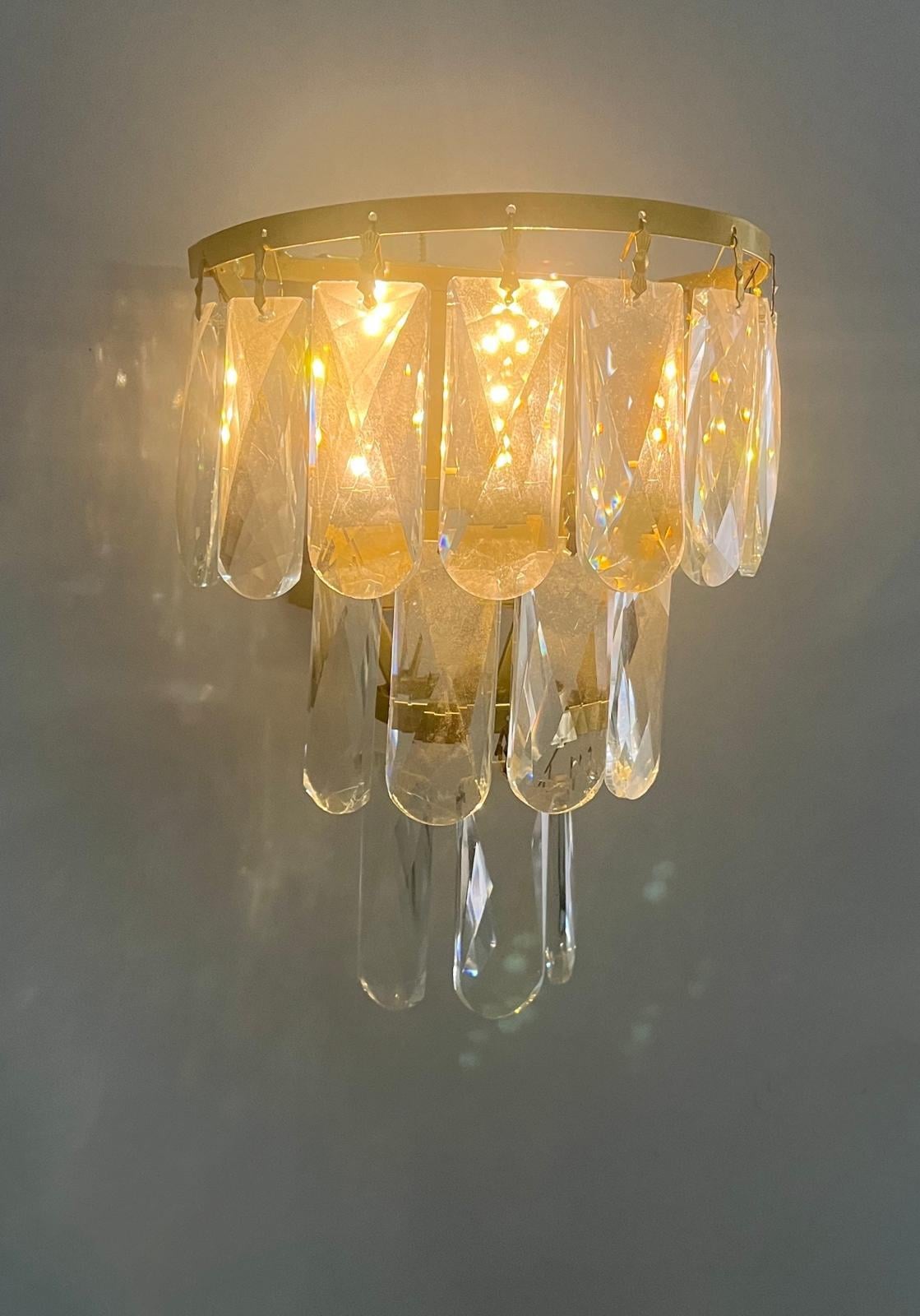 Orkide Gold Kasa Günışığı Ledli 3 Katlı Lux Taşlı Pilli Aplik - Tek Adet - Pil ve Led HediyeFeza BalCamlı Siyah Metal Modern 2 Adet Pilli Aplik - Özel Tasarım Lamba ve Pil Dahildir