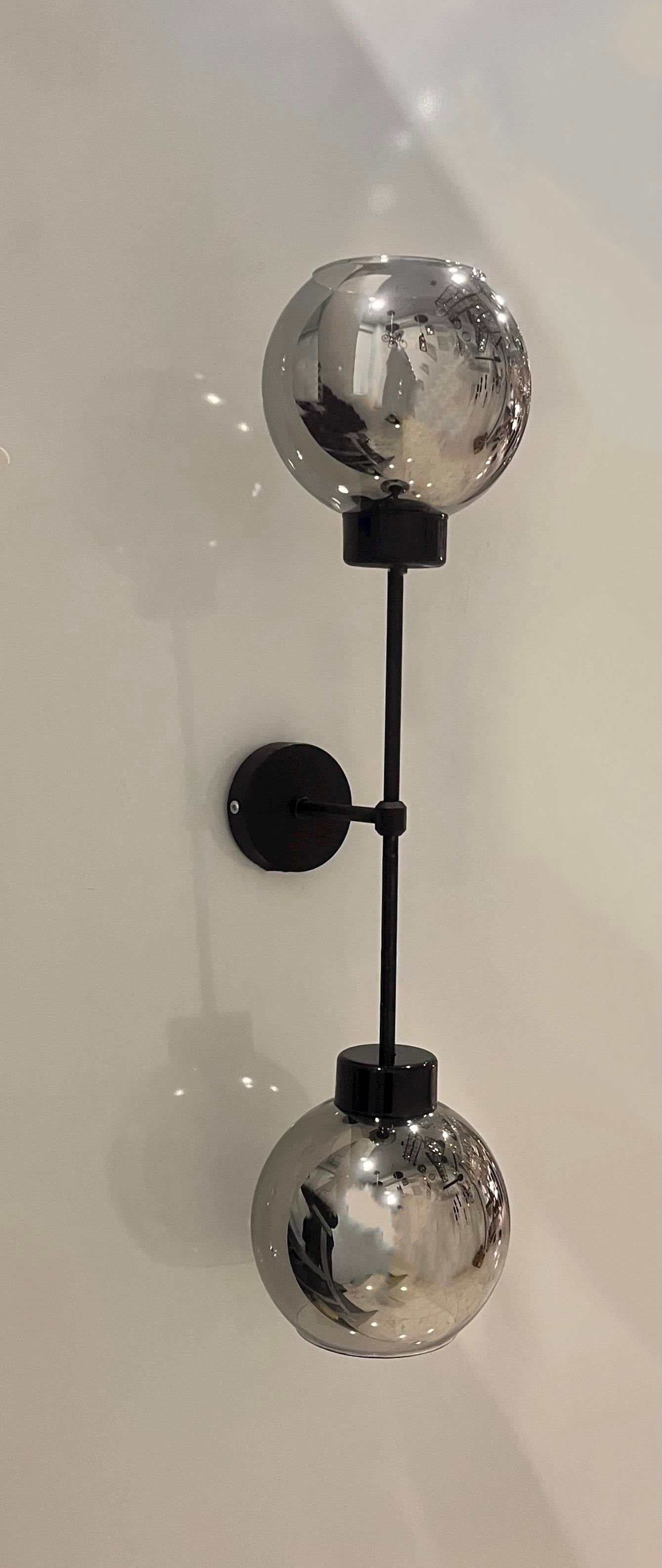Poyraz FümeCamlı Siyah Metal Modern Pilli Aplik - Özel Tasarım Lamba ve Pil DahildirGezegen Metal Camlı Pilli Aplik - 9v Pil ve Özel Tasarım Ampul İçindedir - Tek Adet Fiyatıdırgaziantepavize