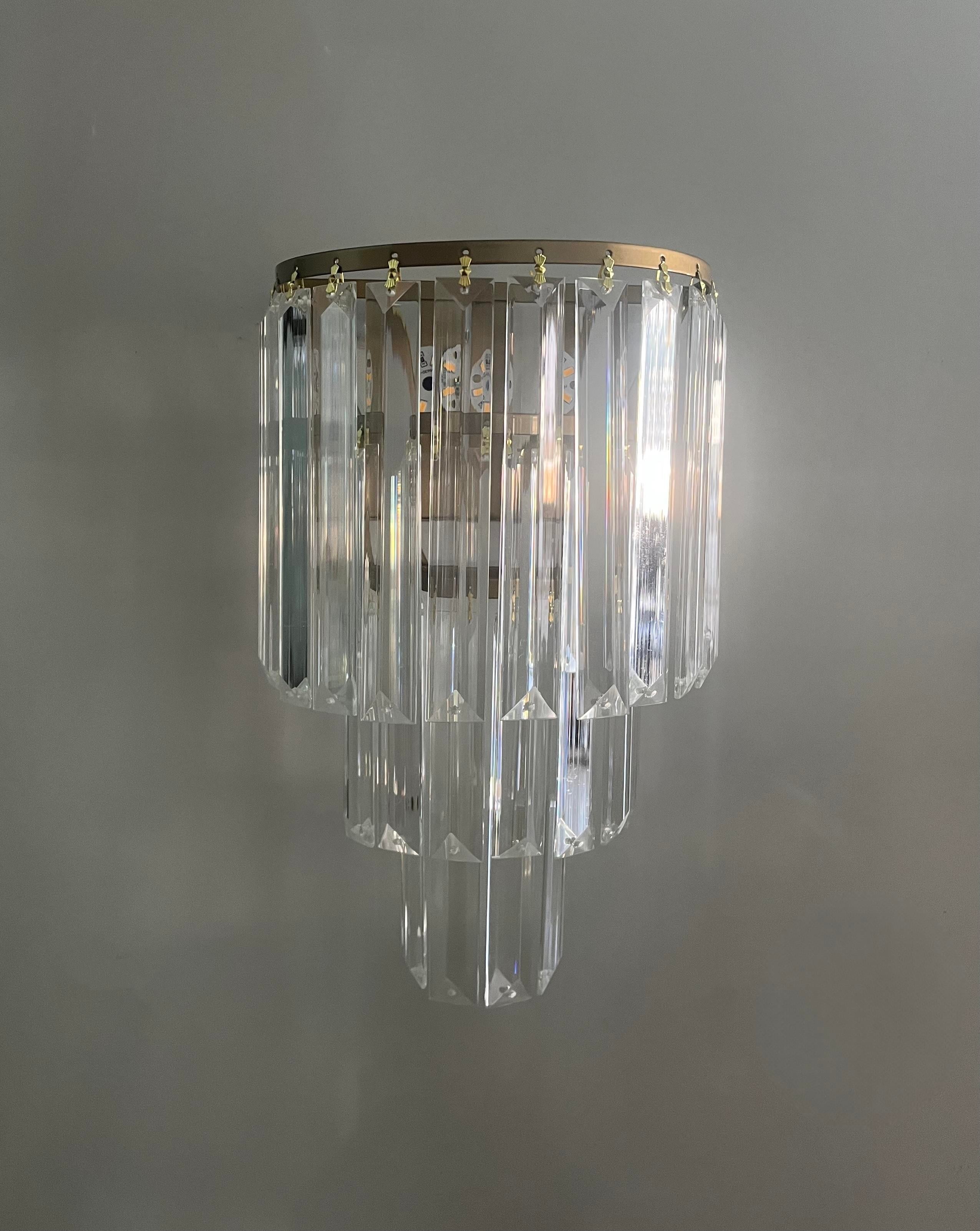 Yonca Eskitme Kasa Beyaz Işık Ledli 3 Katlı Lux Taşlı Pilli Aplik - Tek Adet - Pil ve Led HediyeFeza BalCamlı Siyah Metal Modern 2 Adet Pilli Aplik - Özel Tasarım Lamba ve Pil Dahildir