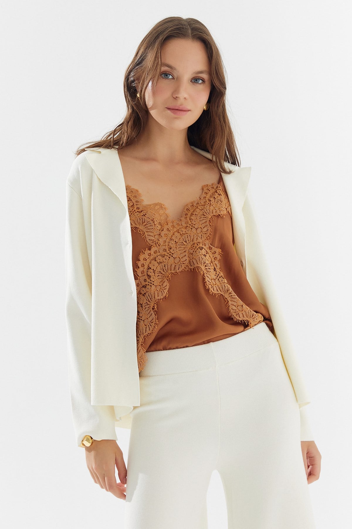 Düğmeli  Erkek Yaka Triko Ceket