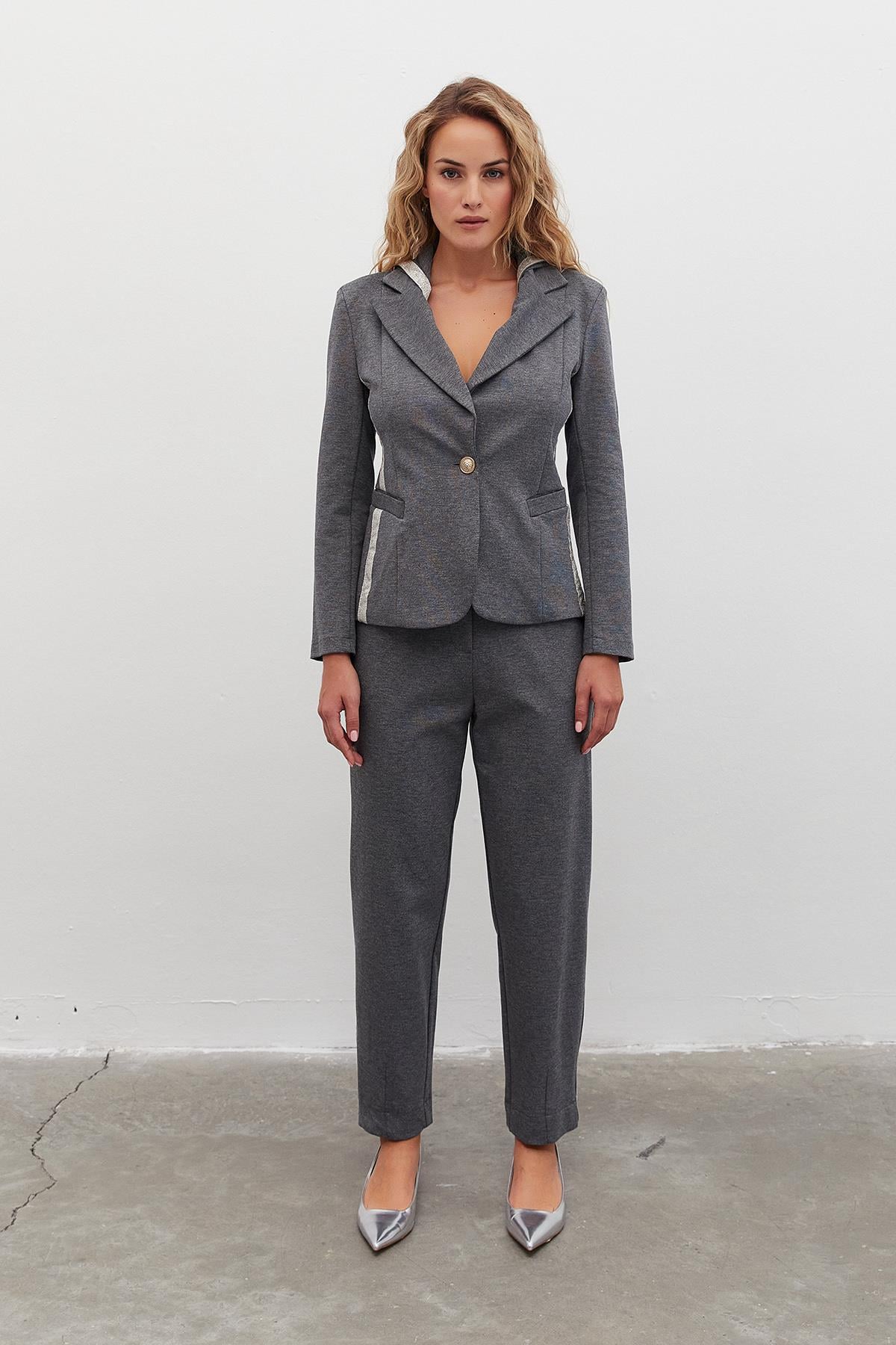 Klasik Kesim Yanları Sim Detaylı Likralı Pantolon