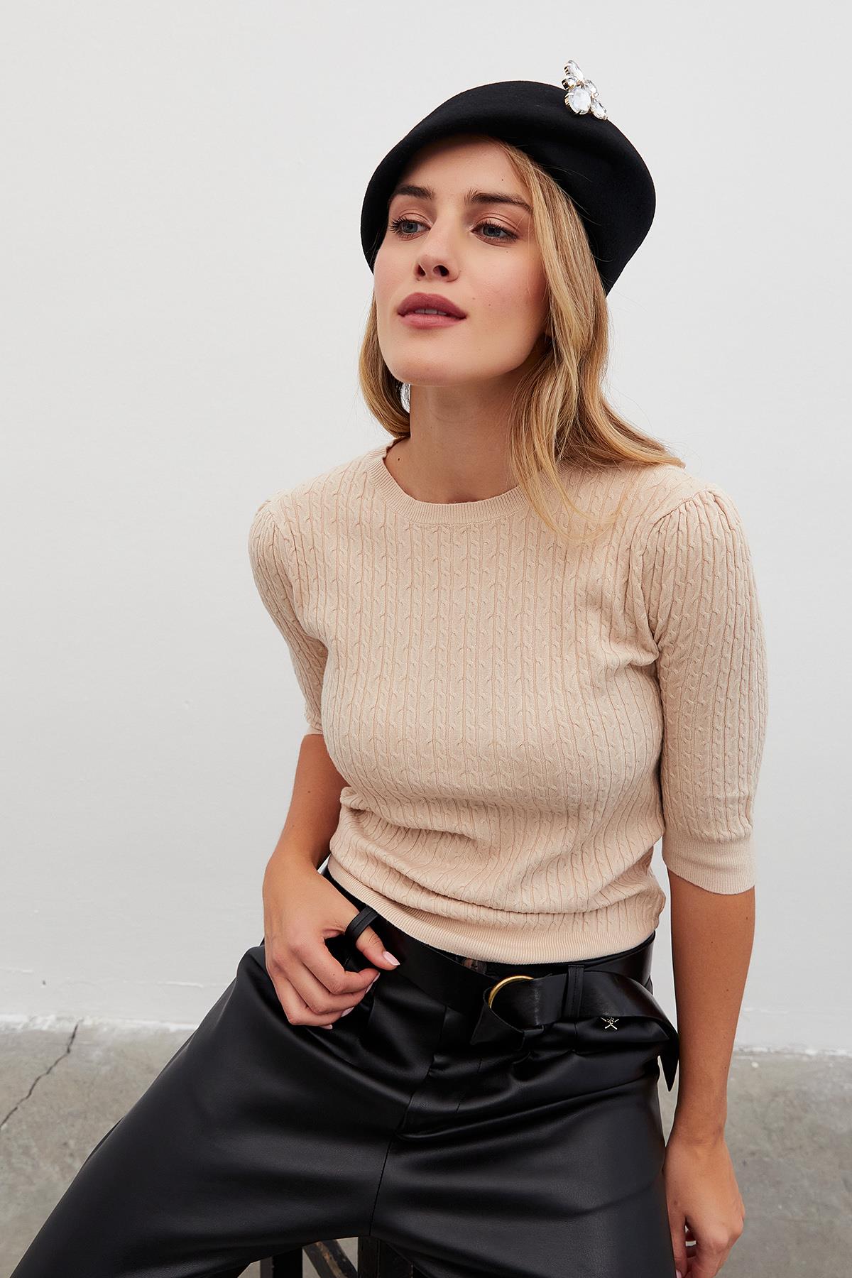 İnce Fitilli Kazak Krem