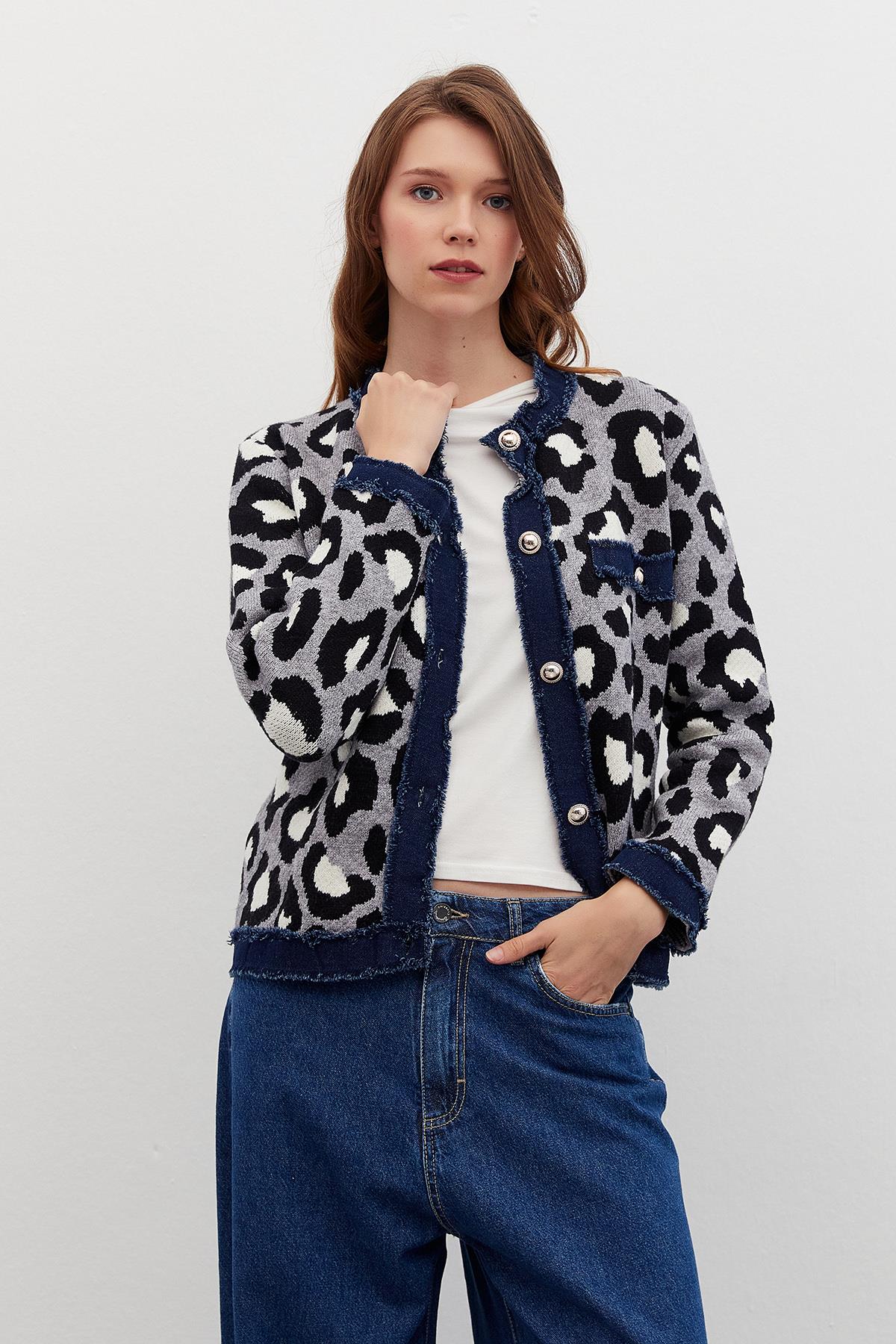 Leopar Desenli Jean Detaylı Hırka-Lacivert