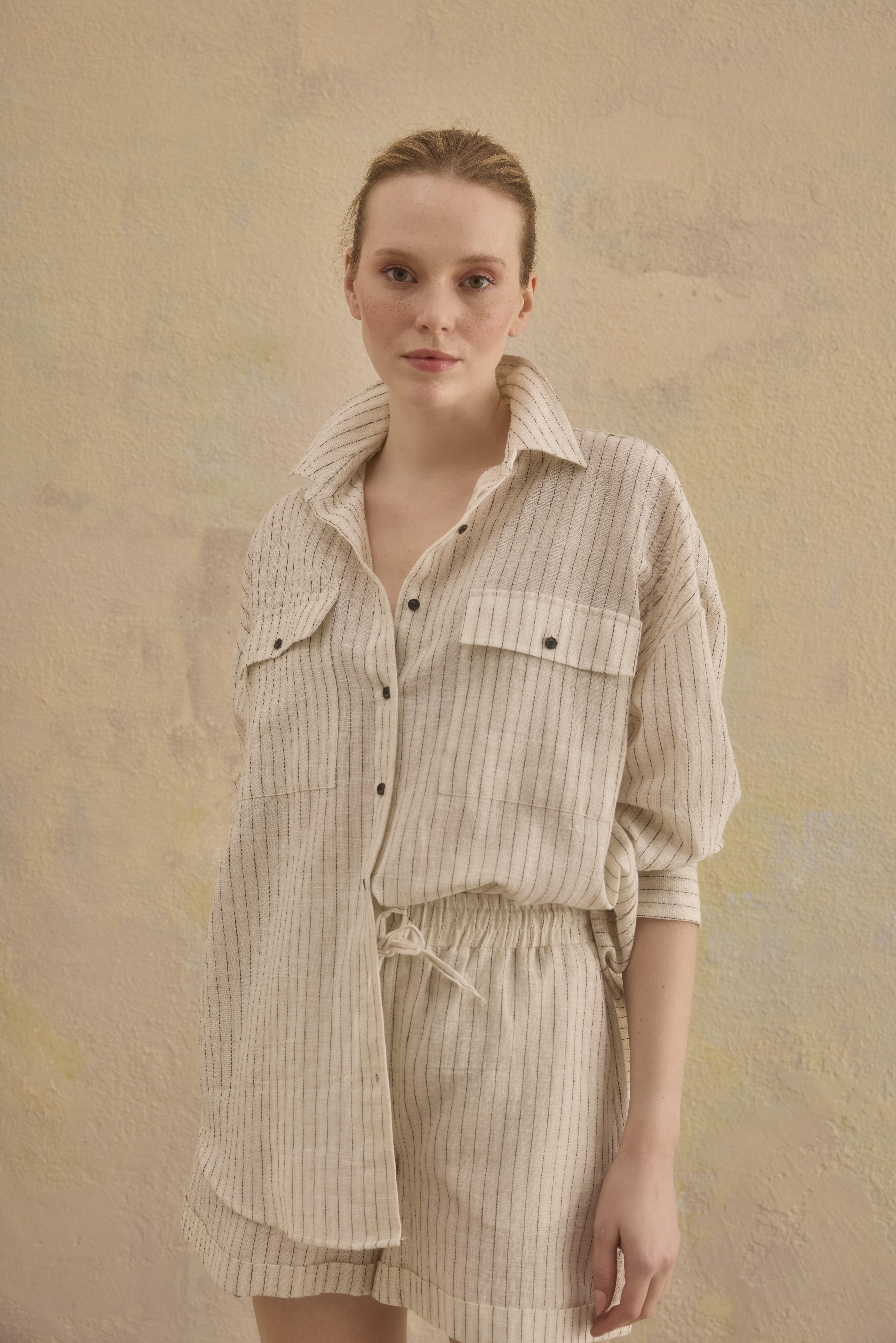 Siyah çizgili şortlu keten takım