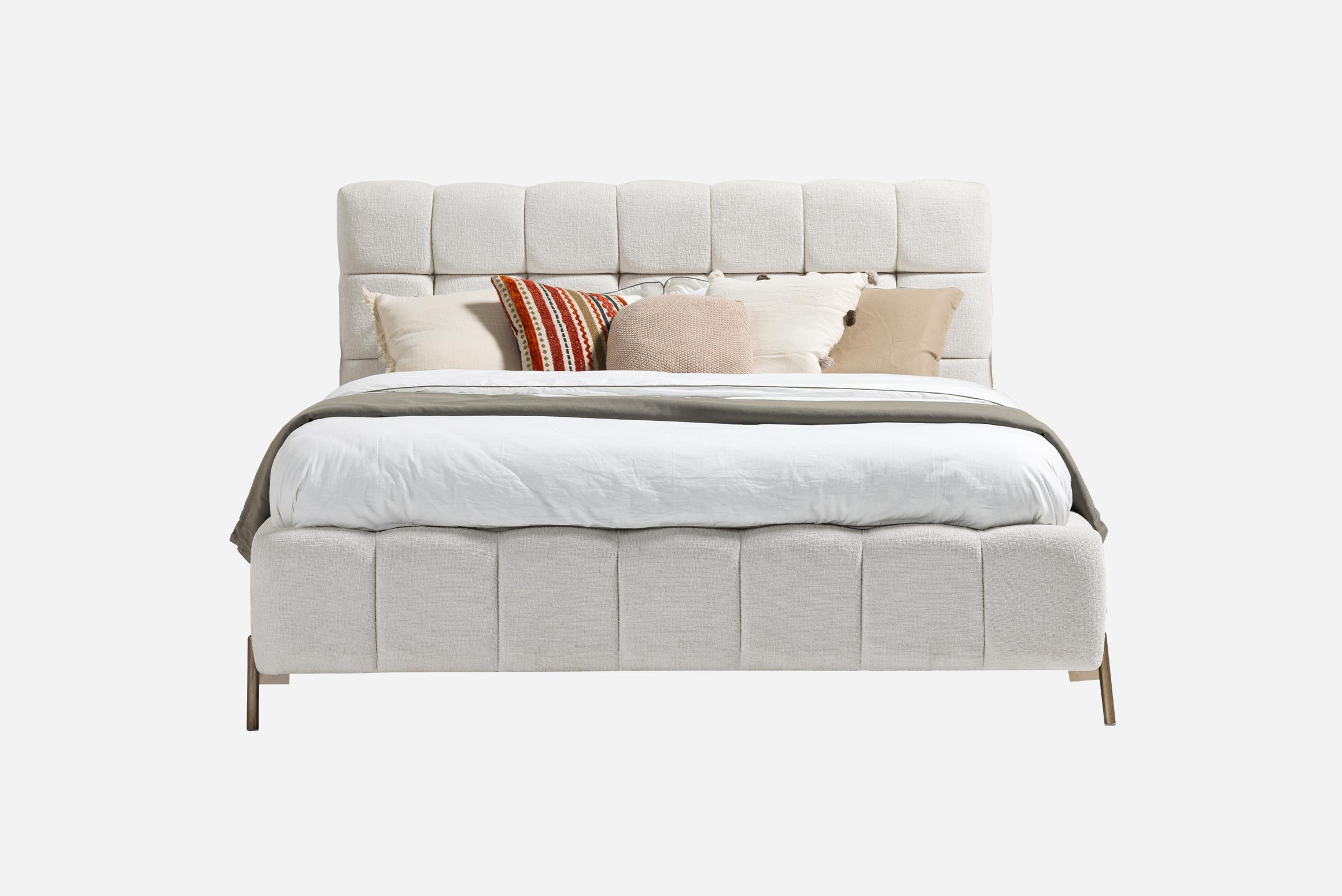 KaryolaIsabelle Karyola