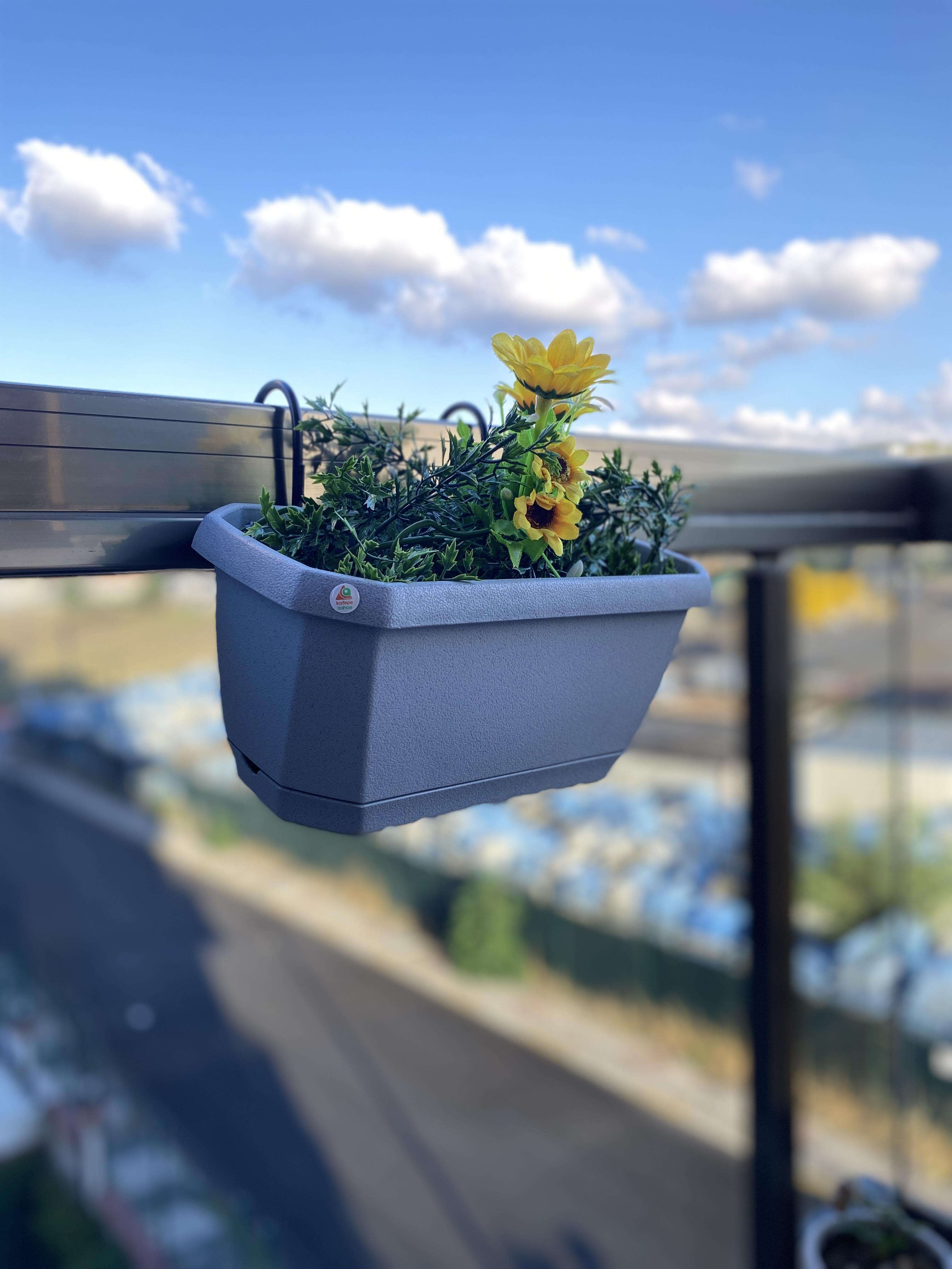 Stil Balkon Çit Saksı Askılı 4.Litre _Askı Aparatı dahildir.