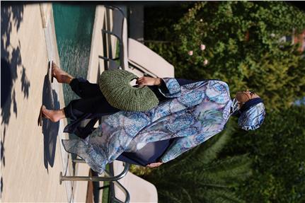 Blue Garden Desen Beli Bağcıklı Tasarım Tesettür Pareo