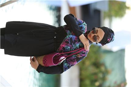 Lena Model Zambak Desen Tasarım Tesettür Mayo Takım