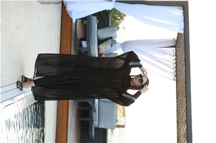 Mira Model Kapüşonlu Tasarım Tesettür Pareo