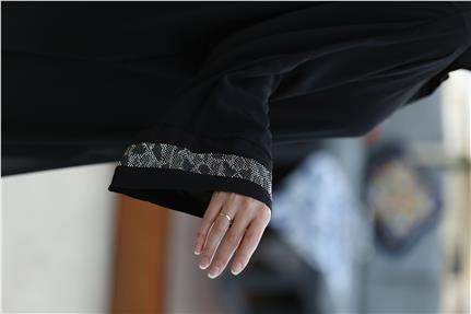 Mira Model Kapüşonlu Tasarım Tesettür Pareo