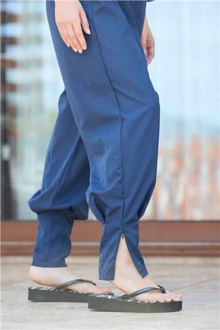 Paçası Pileli Lacivert Tasarım Tesettür Paraşüt Kumaş Tulum Mayo