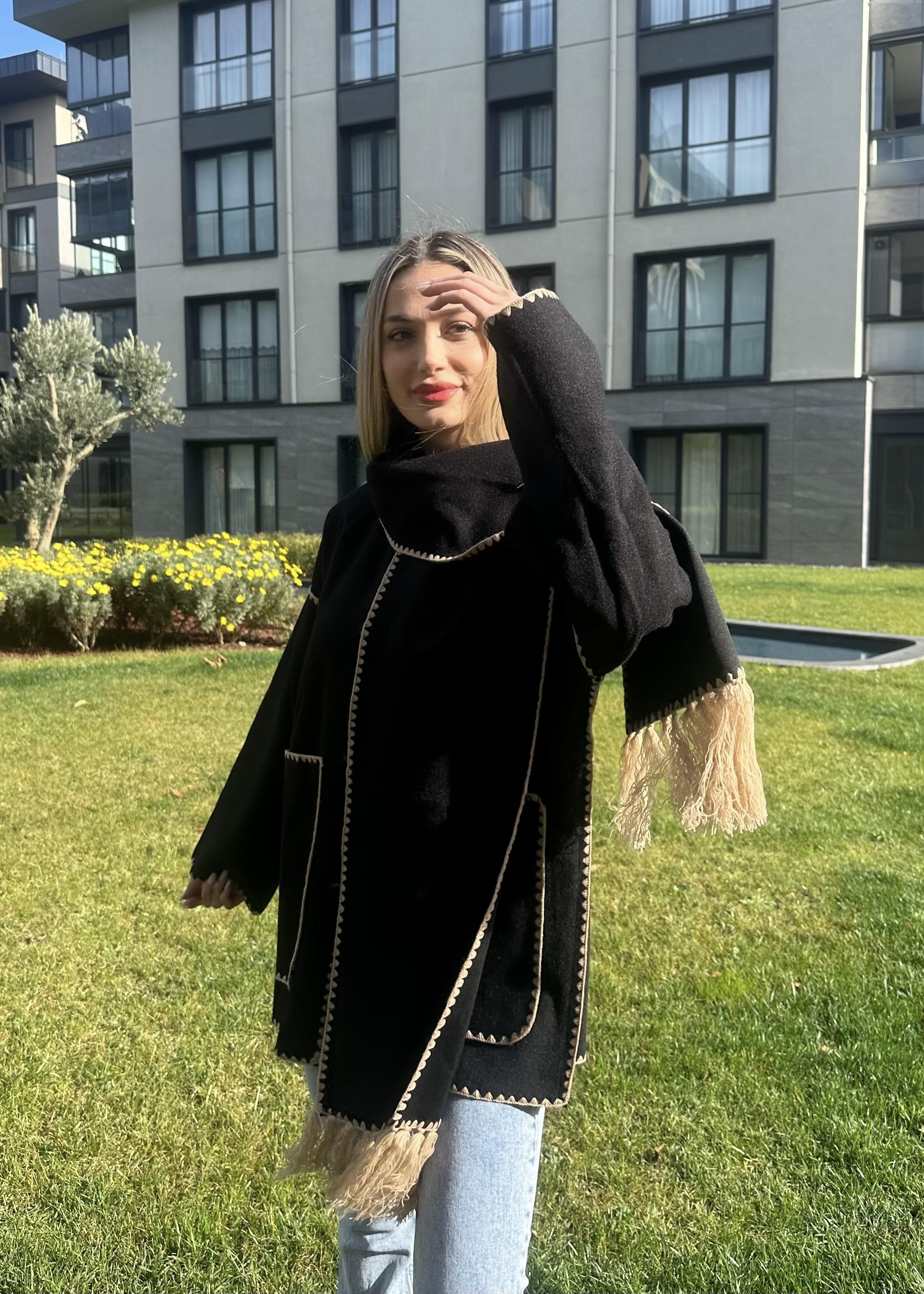 Kadın şal detay keçe kumaş ceket mont