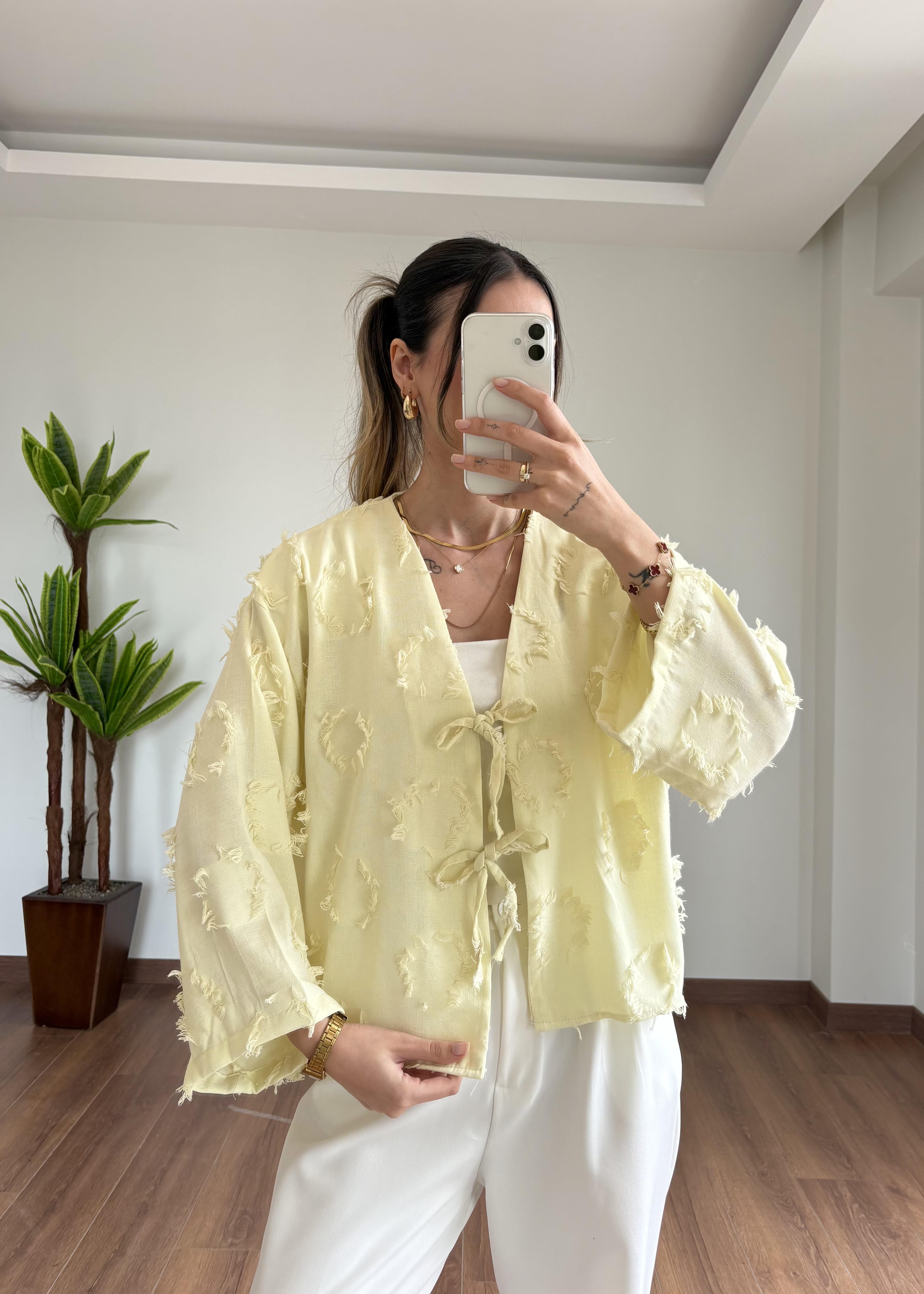 Püsküllü Sarı Kimono