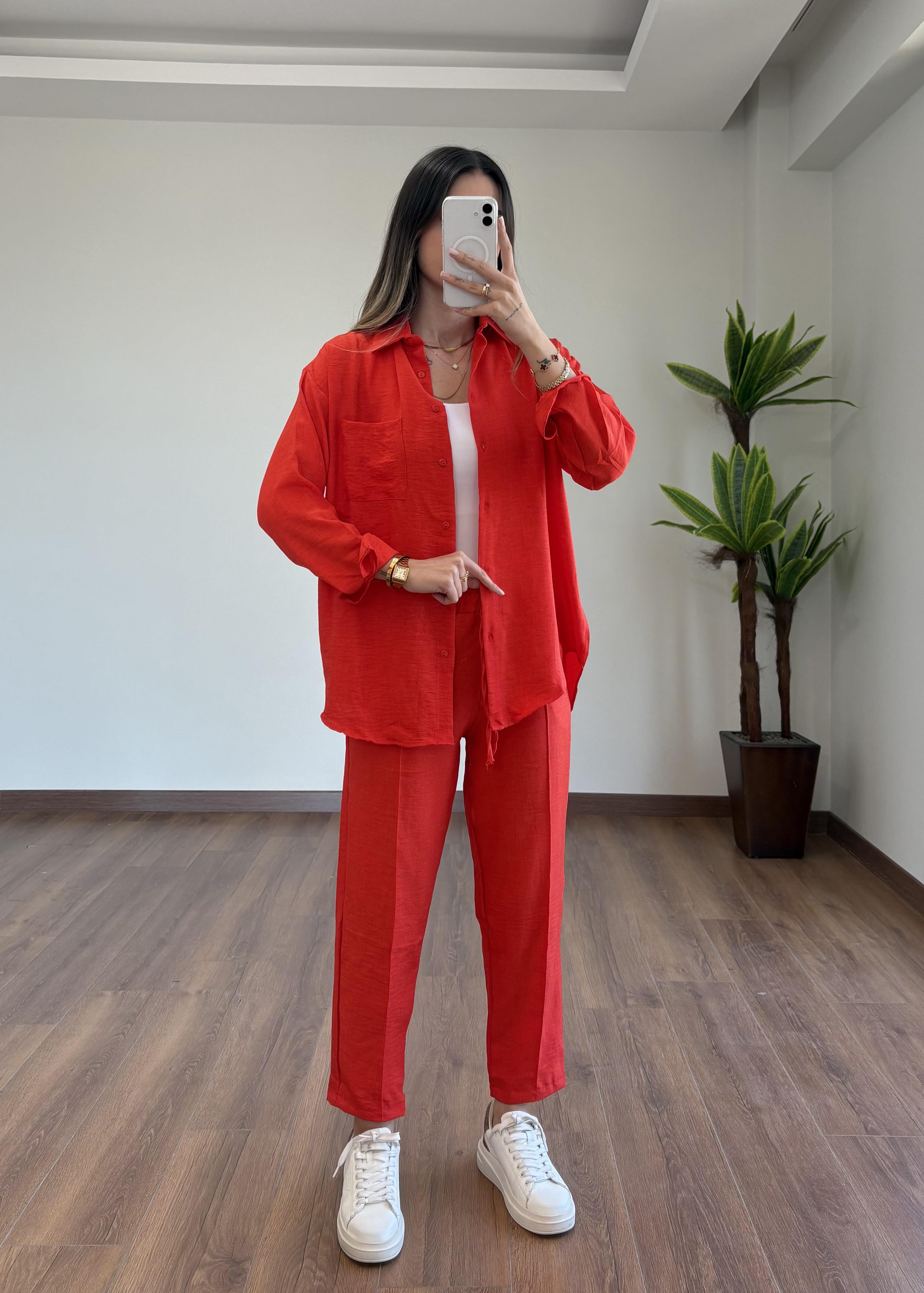 Sofya Keten Kırmızı Takım