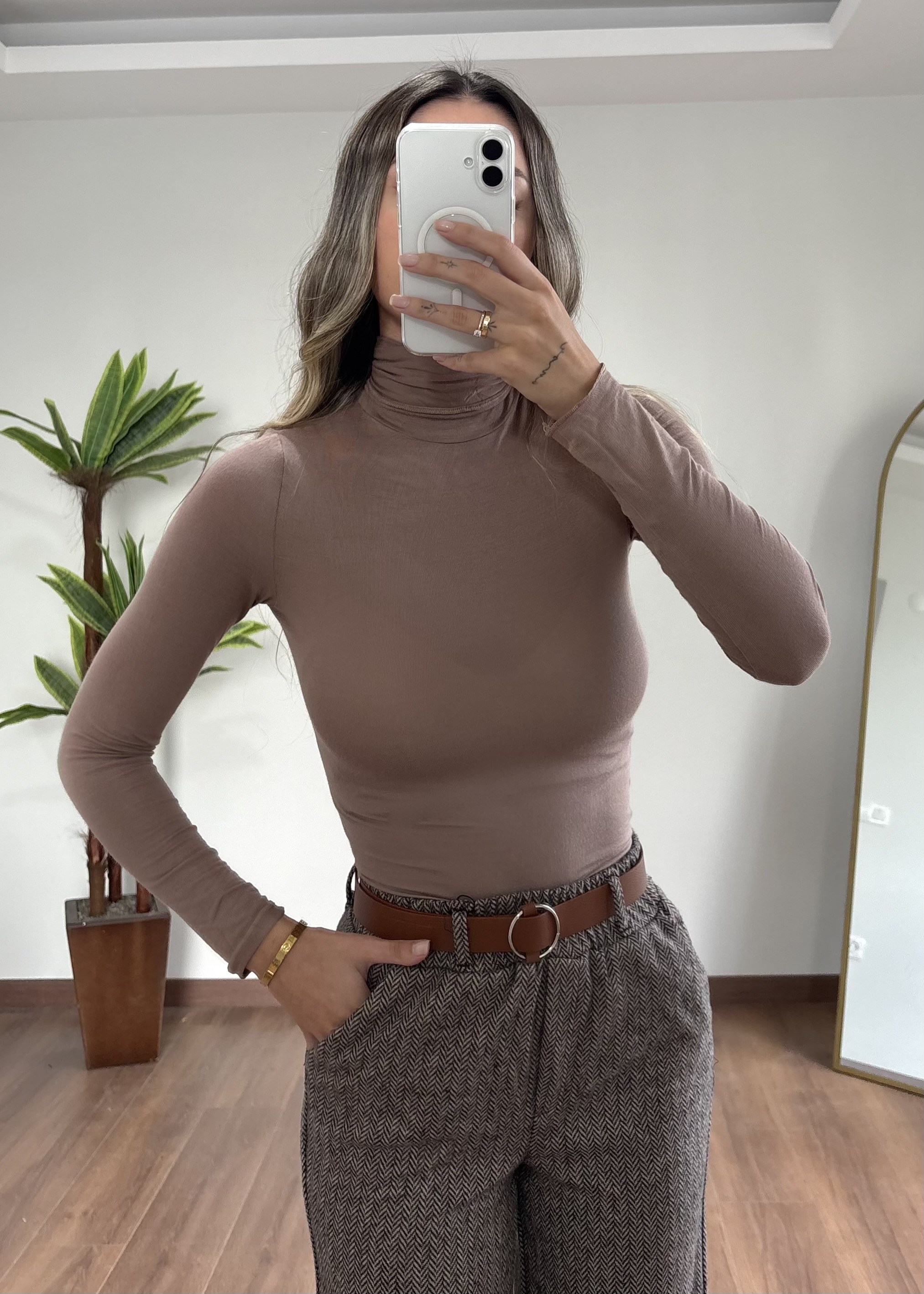 Vizon Boğazlı Pamuklu İnce Body