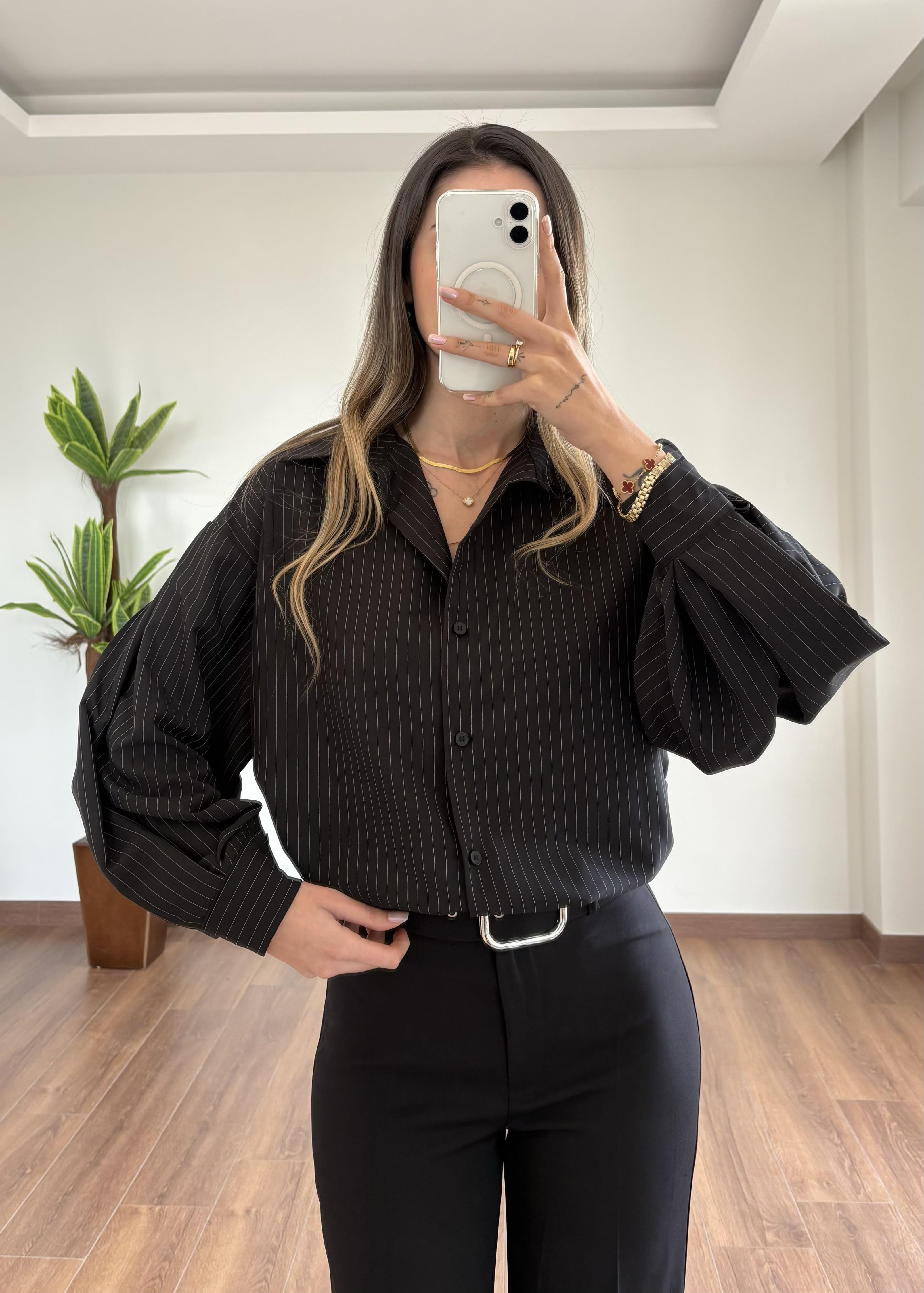 Balon Kol Siyah Çizgili Gömlek