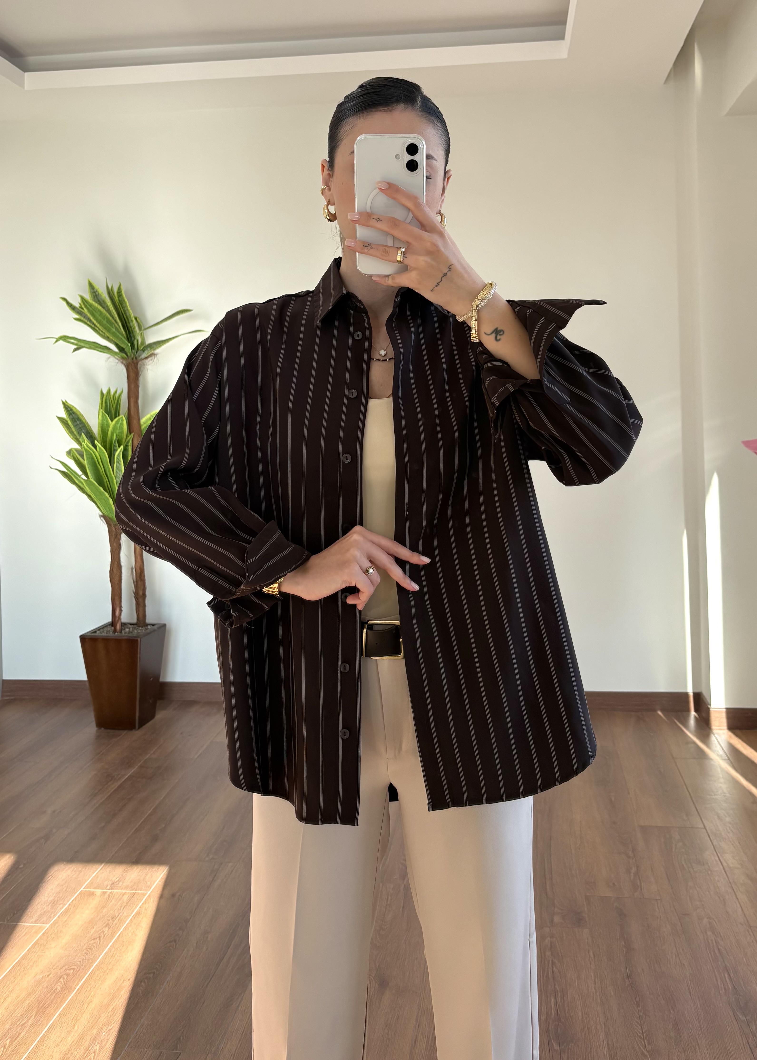 Çizgili Kahverengi Gömlek