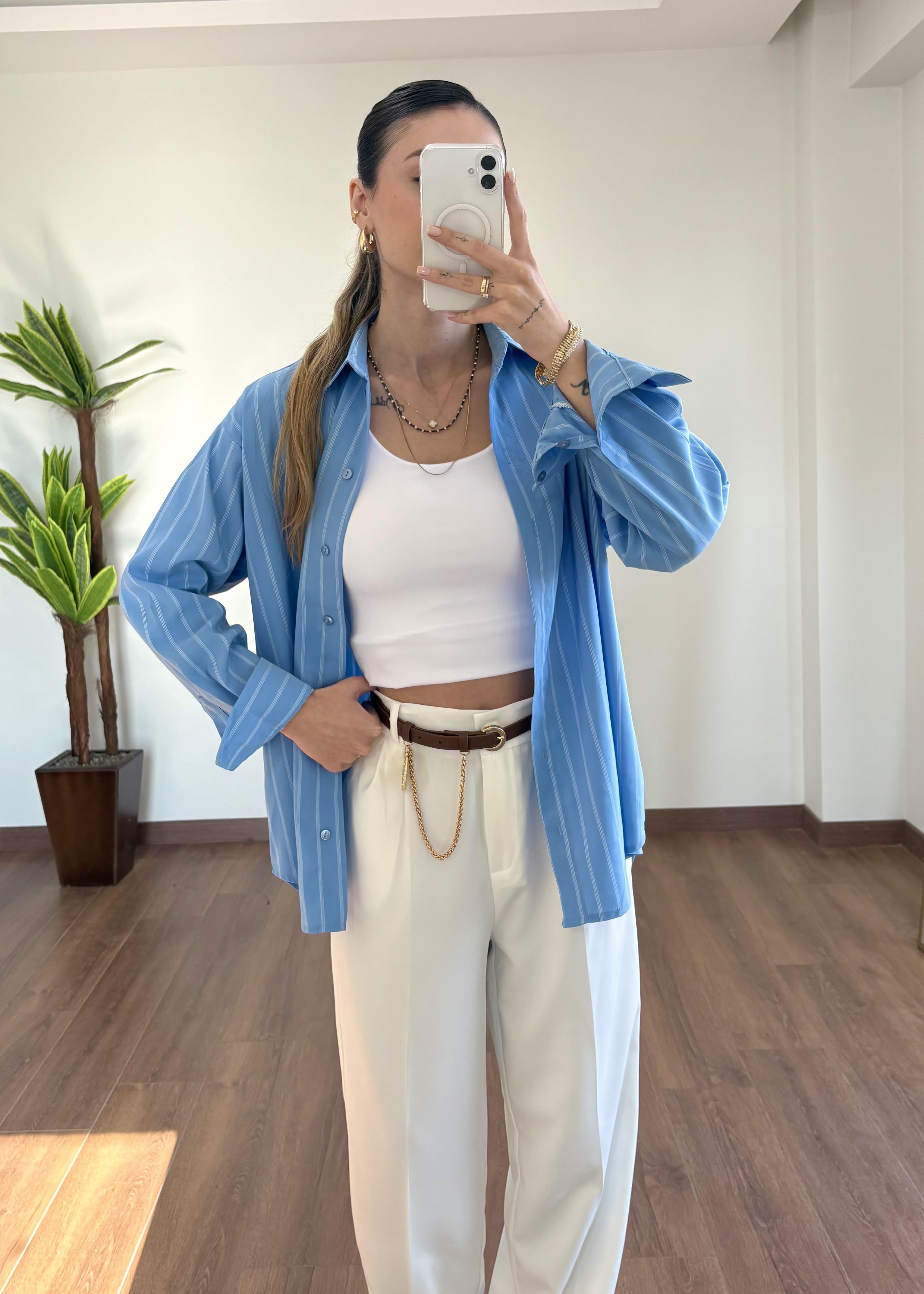 Çizgili Mavi Gömlek