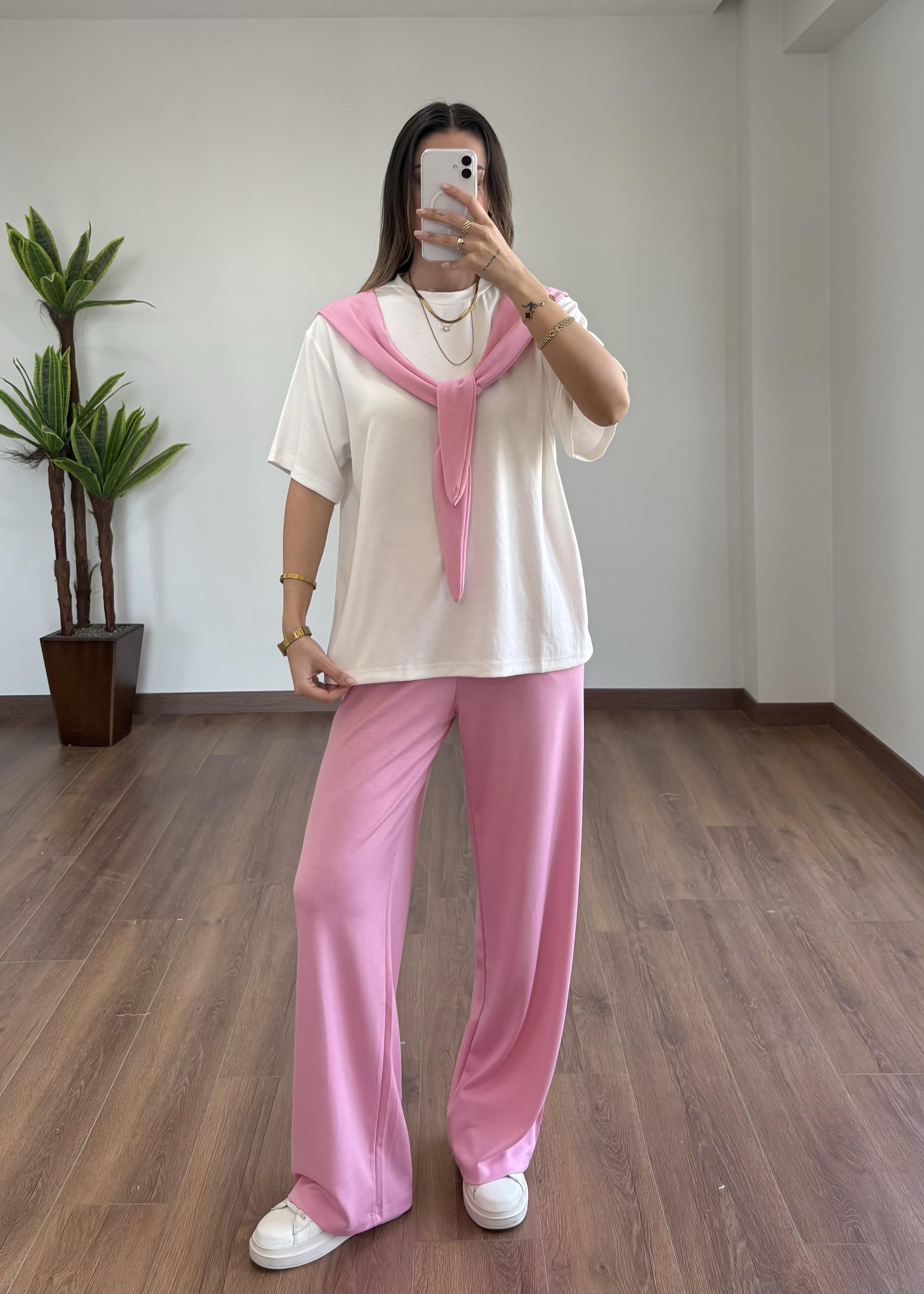 Fular Yaka Pembe Eşofman Takımı