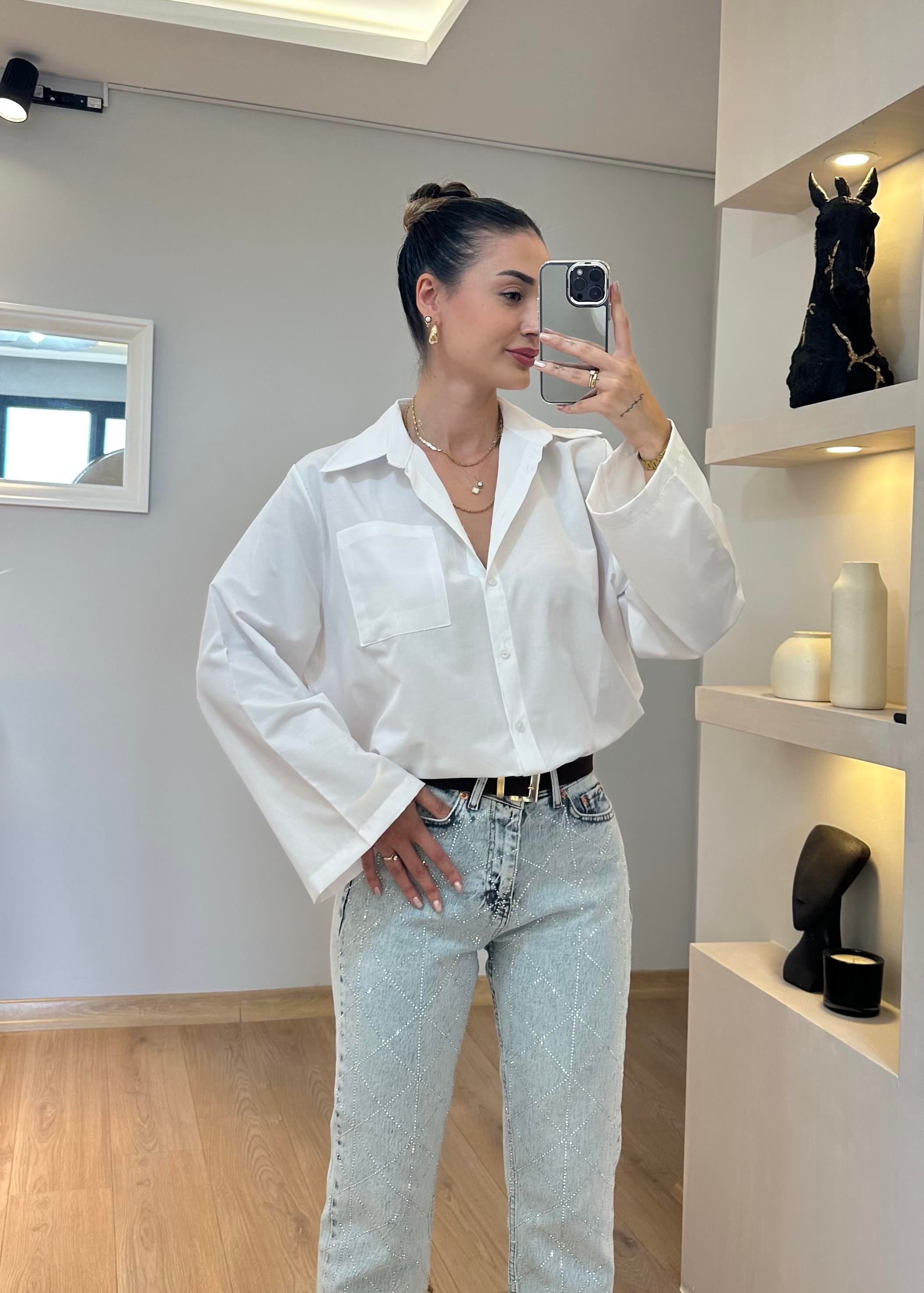 Karen Beyaz Oversize Gömlek