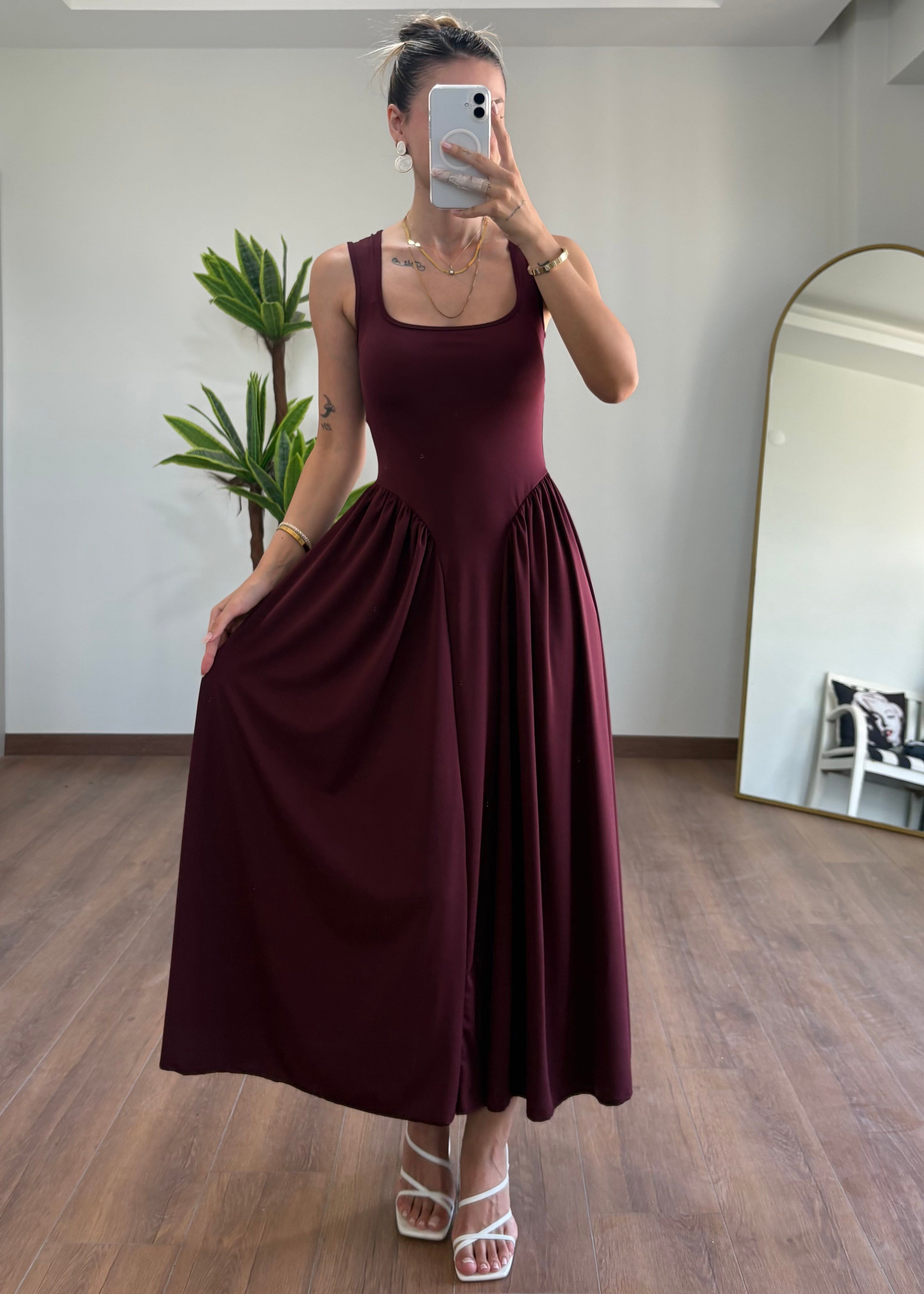Lidya Bordo Elbise