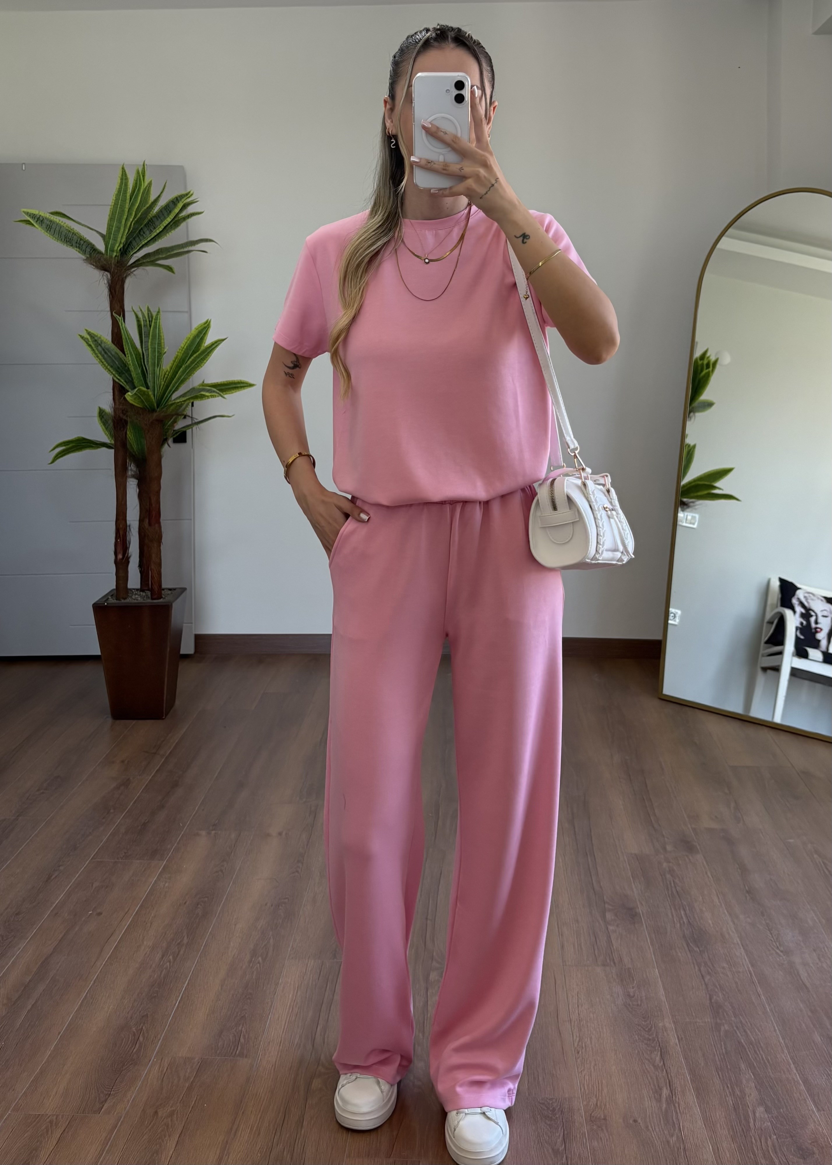 Pembe Eşofman Takımı