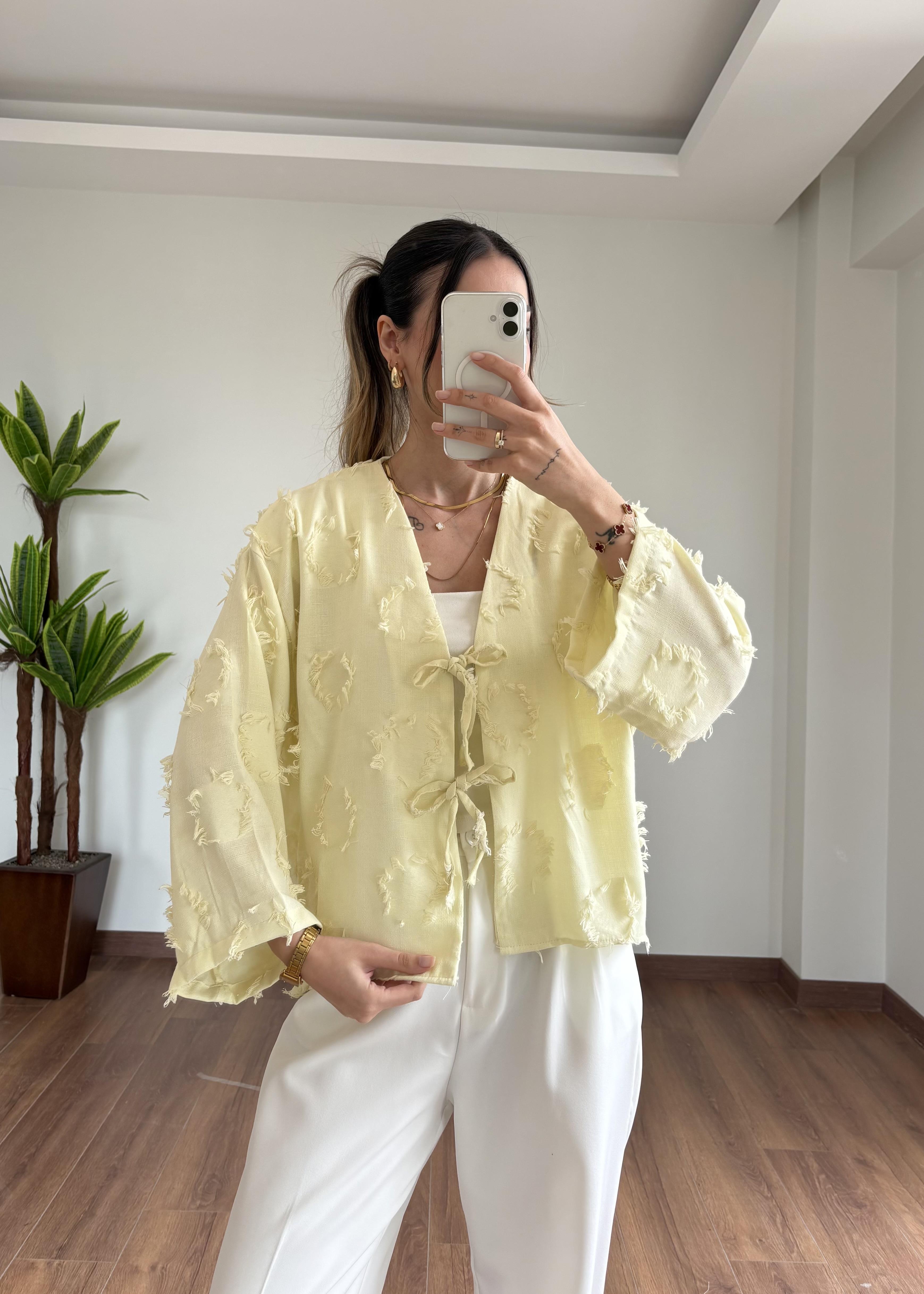 Püsküllü Sarı Kimono