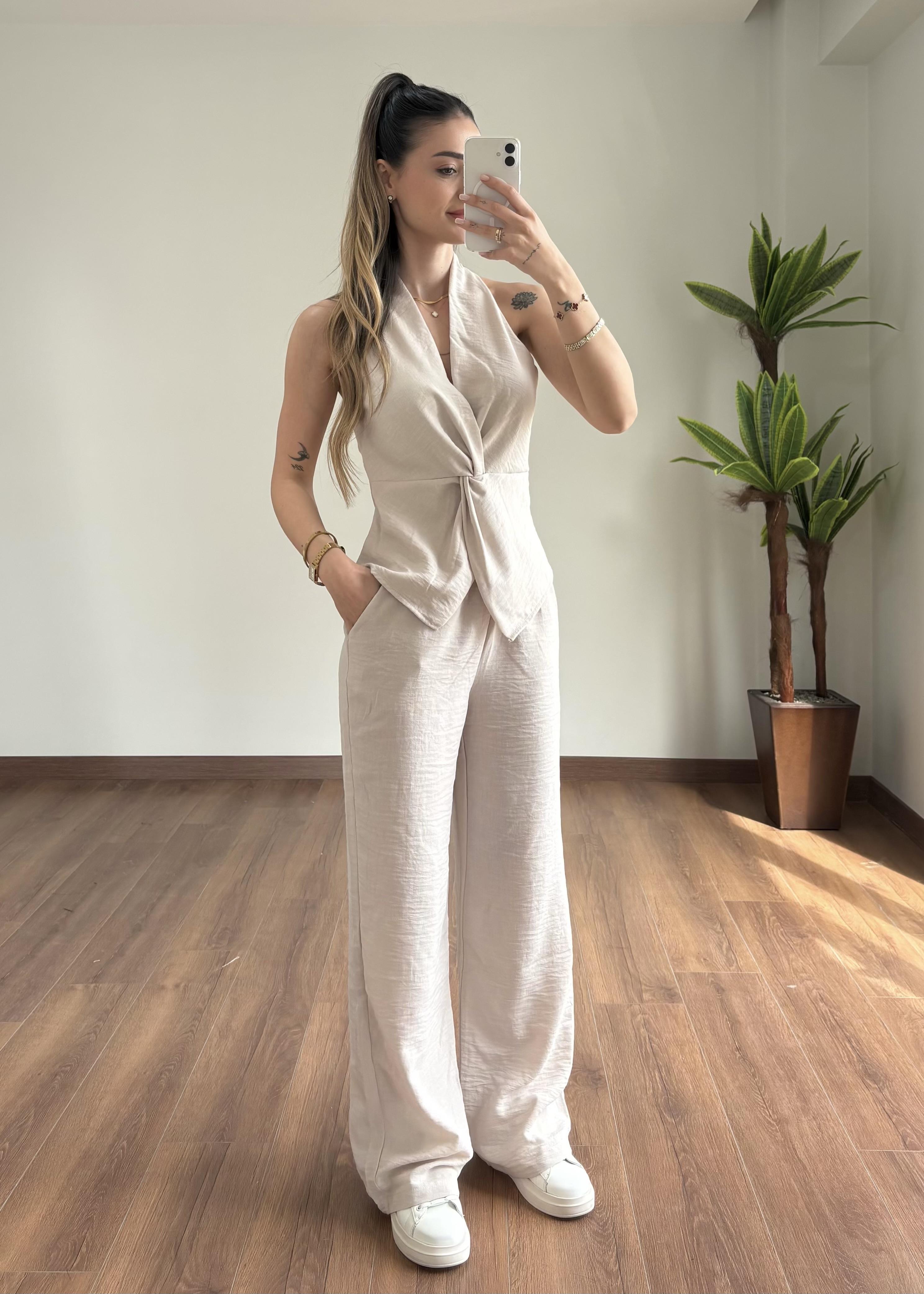 Sara Krem Bluz Detay Takım