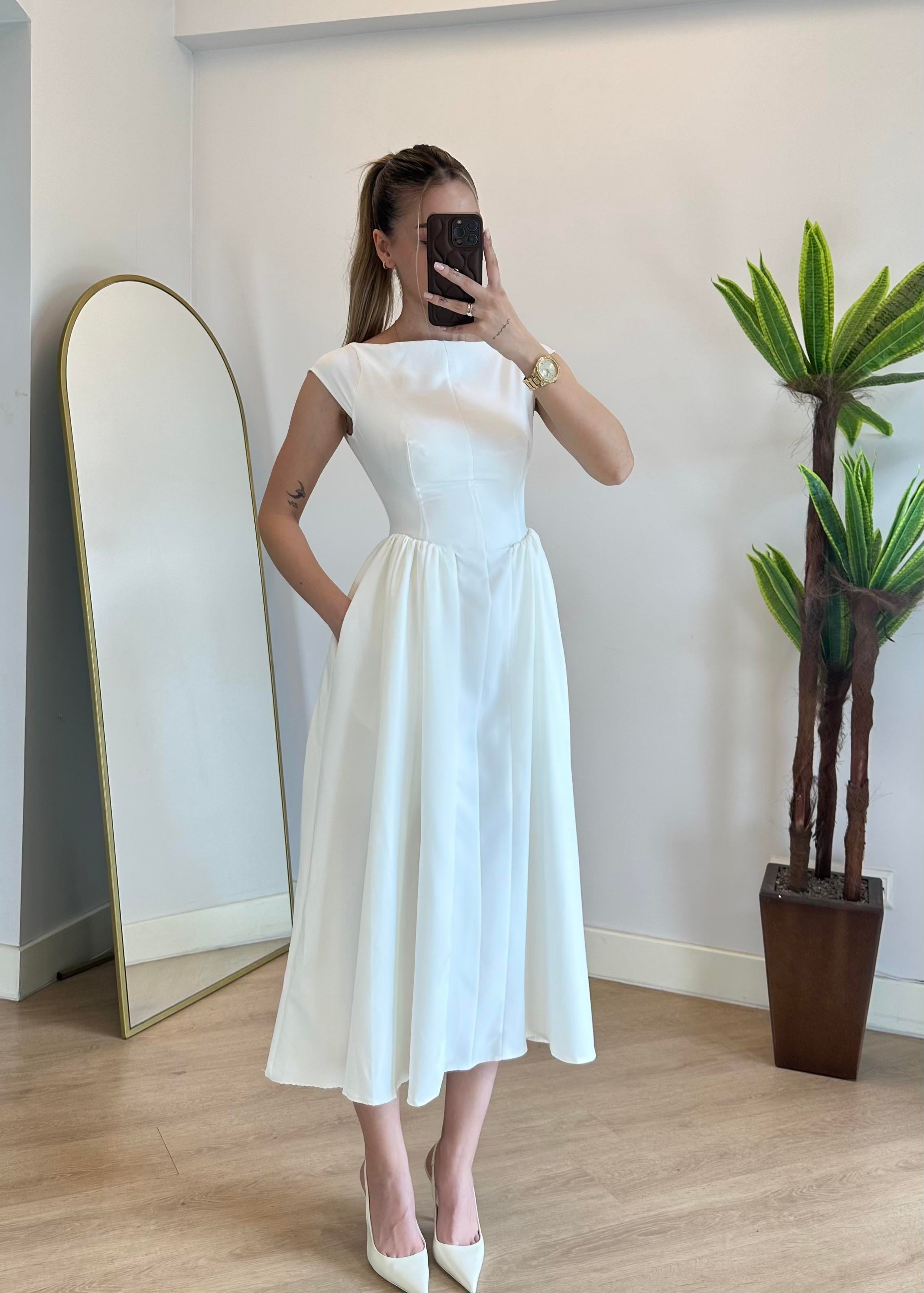 Sarah Beyaz Elbise