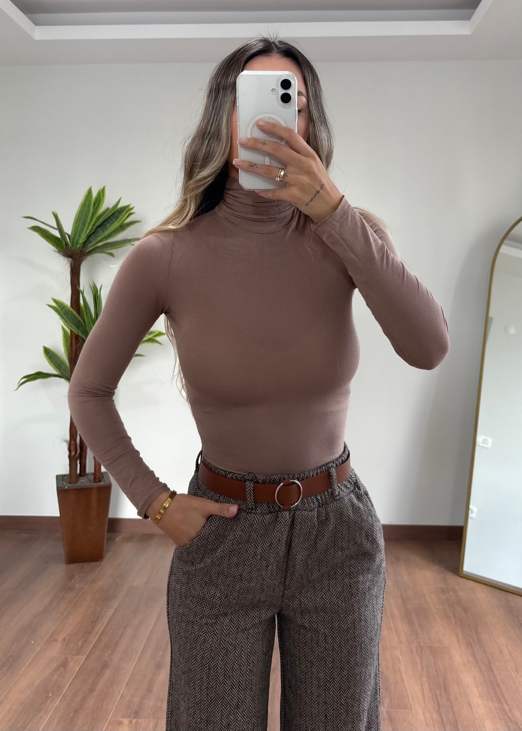 Vizon Boğazlı Pamuklu İnce Body