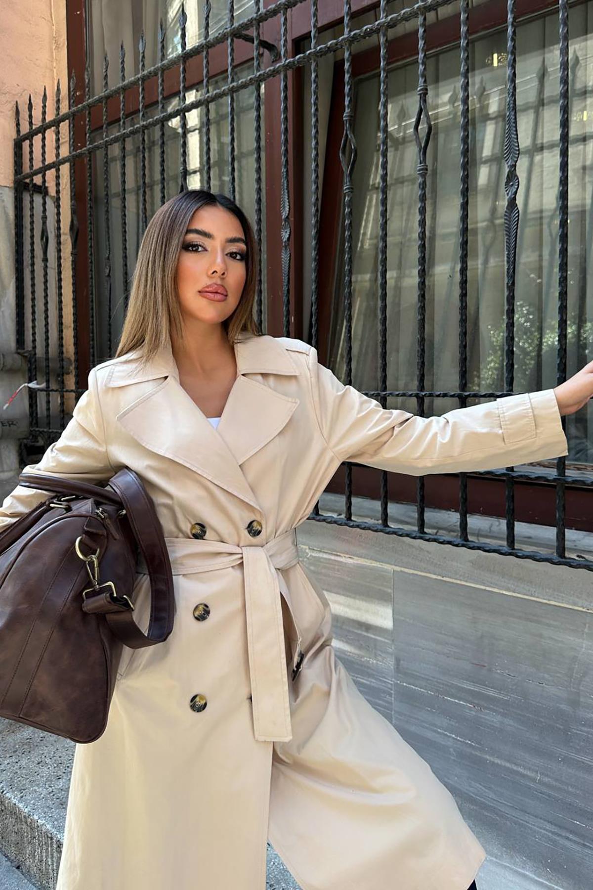Toptan Bej Uzun Kemerli Trençkot
