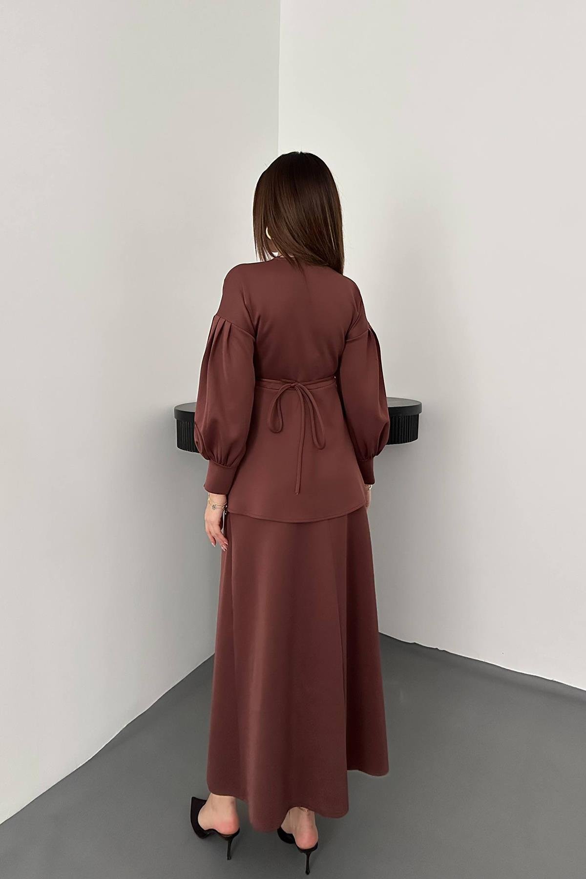 Toptan Kahverengi Gül Detaylı Takım