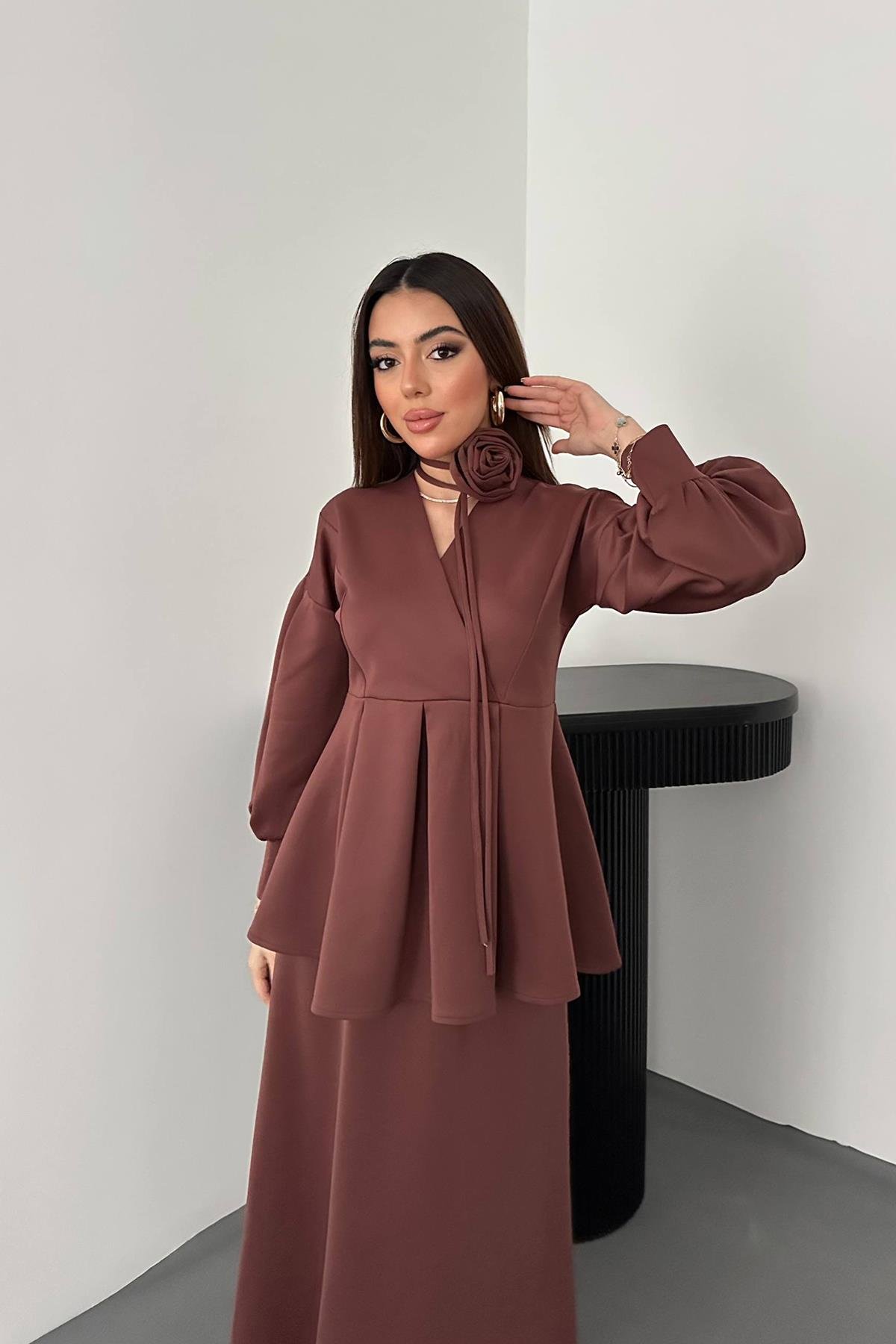 Toptan Kahverengi Gül Detaylı Takım
