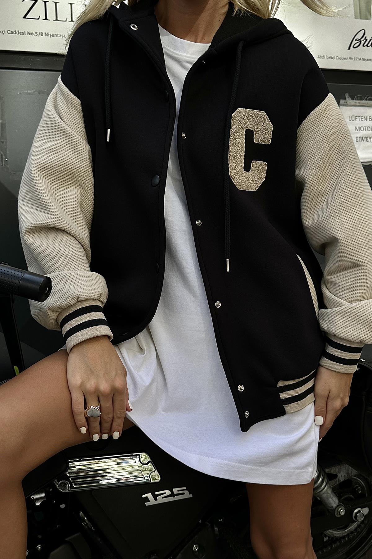 Toptan Siyah Kapüşonlu Kolej Mont