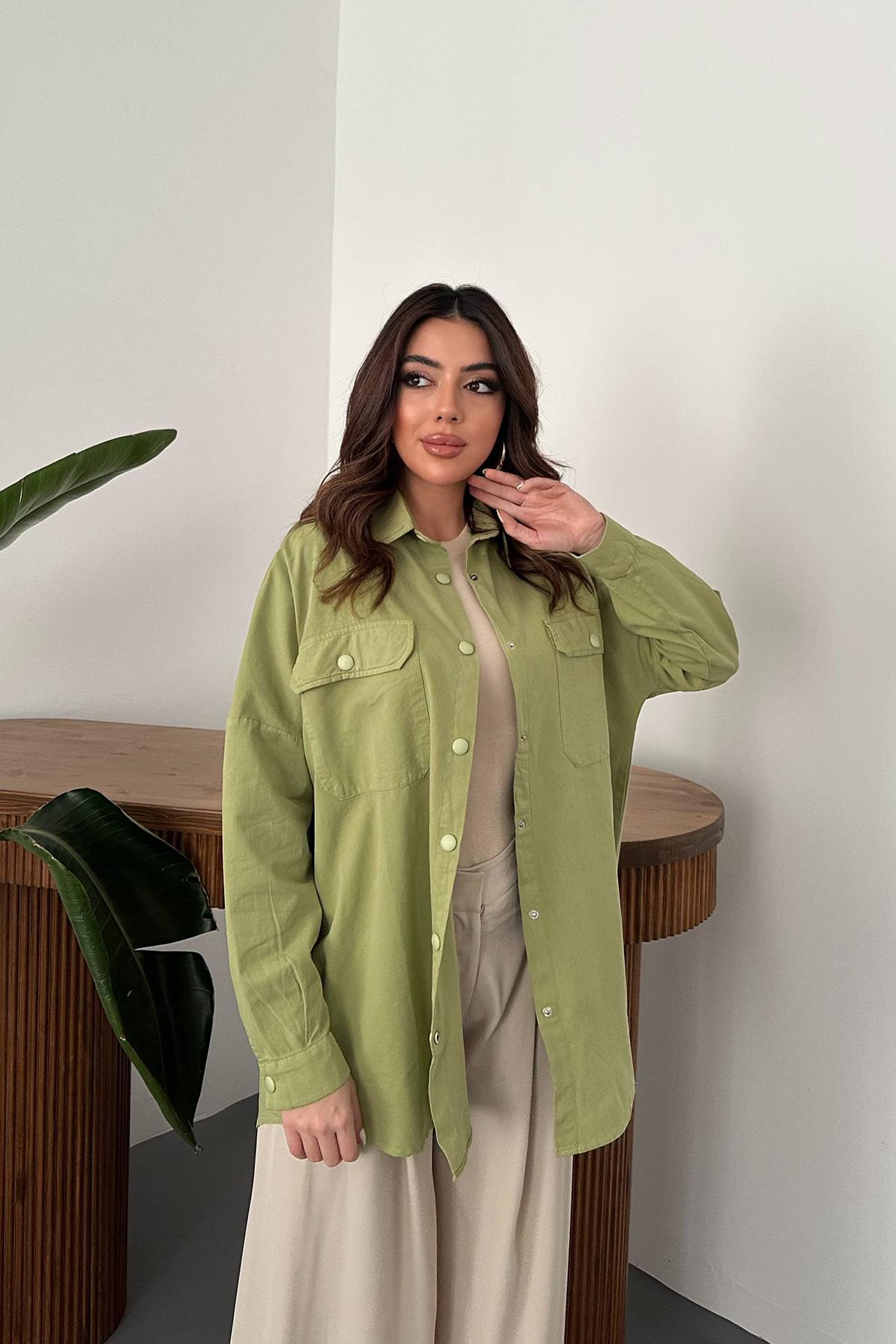 Wholesale Green Double Pocket Flap Snap Shirt