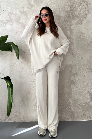 Off-White Classic Ribbed Sweater And Trousers Set