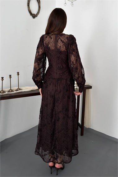 Kahverengi Dantelli Büzgülü Elbise