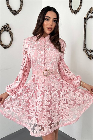 Pembe Kemerli Kısa Elbise