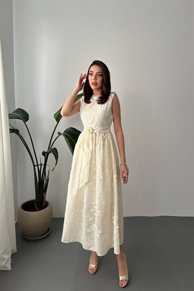 Toptan Bej 3d Brode Detaylı Elbise