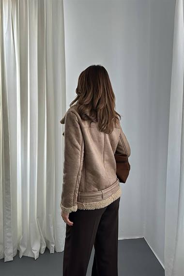 Toptan Bej Apoletli Kürklü Ceket