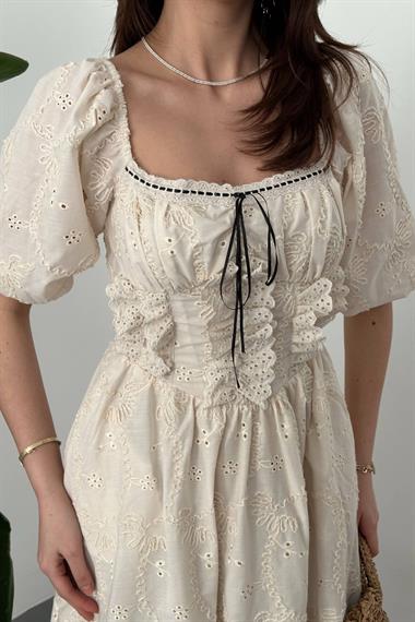 Toptan Bej Dantel Detaylı Brode Elbise