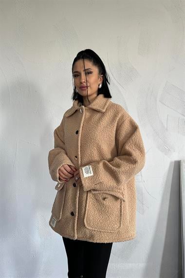Toptan Bej Etiketli Pile Detaylı Ceket