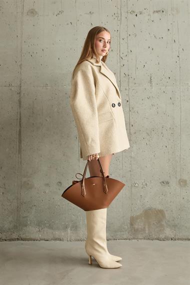 Toptan Bej İki Düğmeli Manto