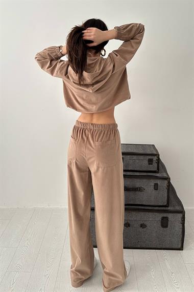 Toptan Bej İnce Kadife Takım