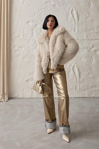 Toptan Bej Kürklü Kısa Manto