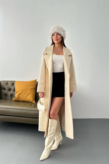 Toptan Bej Manşet Detaylı Kaban