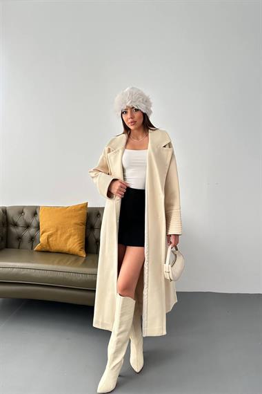 Toptan Bej Manşet Detaylı Kaban